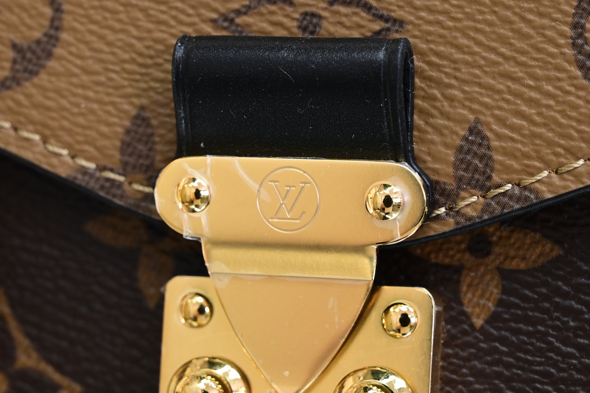 Louis Vuitton  LV