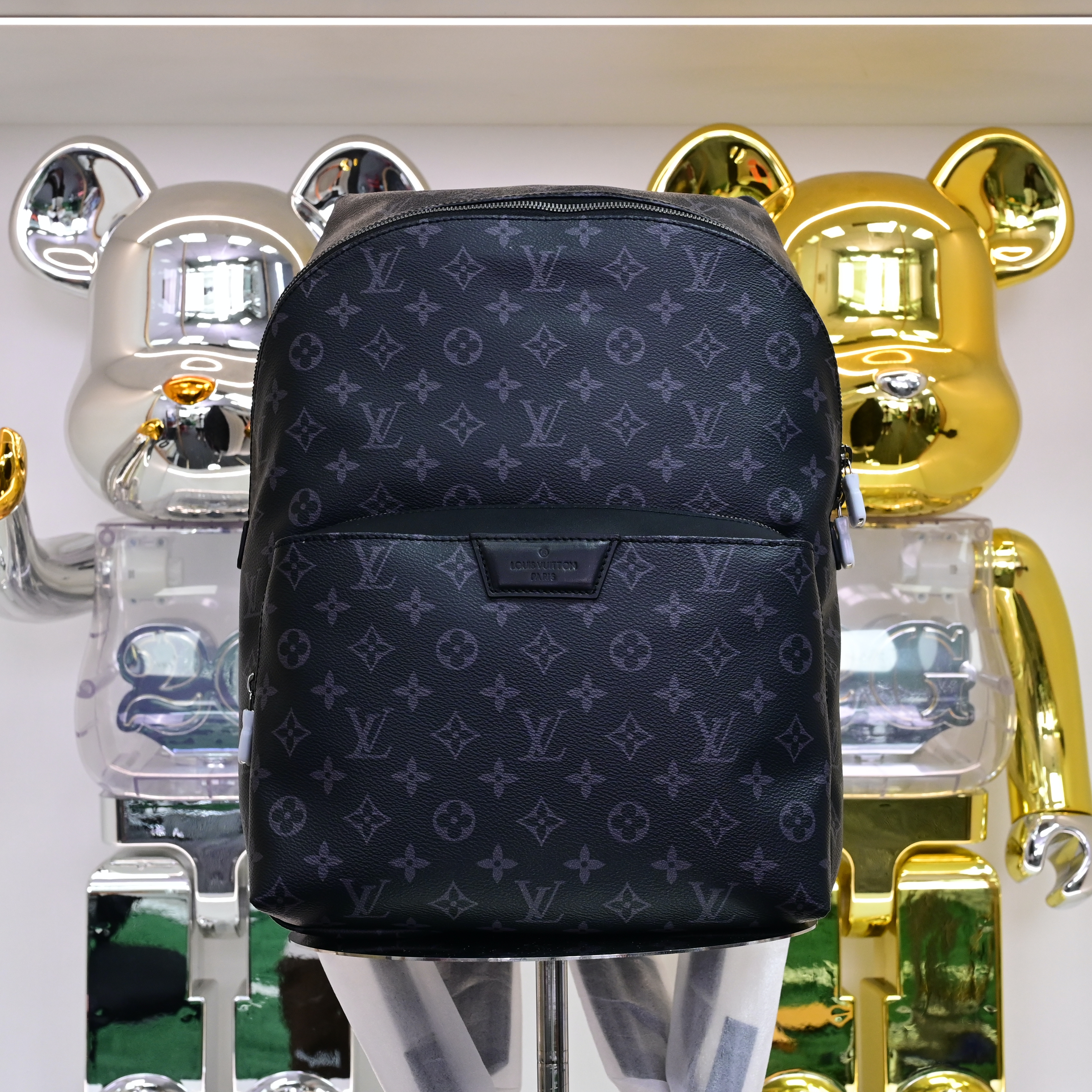 Louis Vuitton  LV