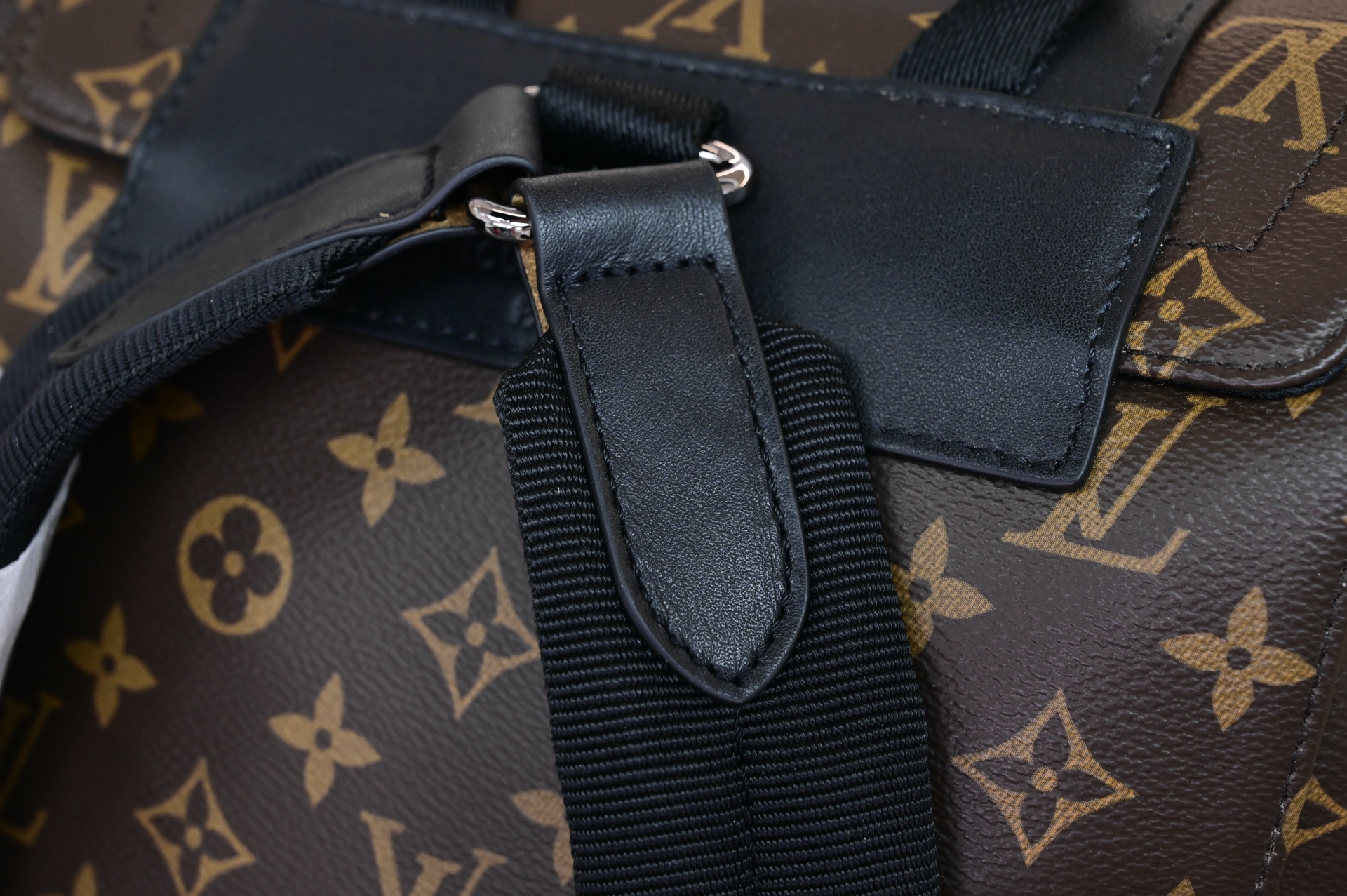 Louis Vuitton  LV