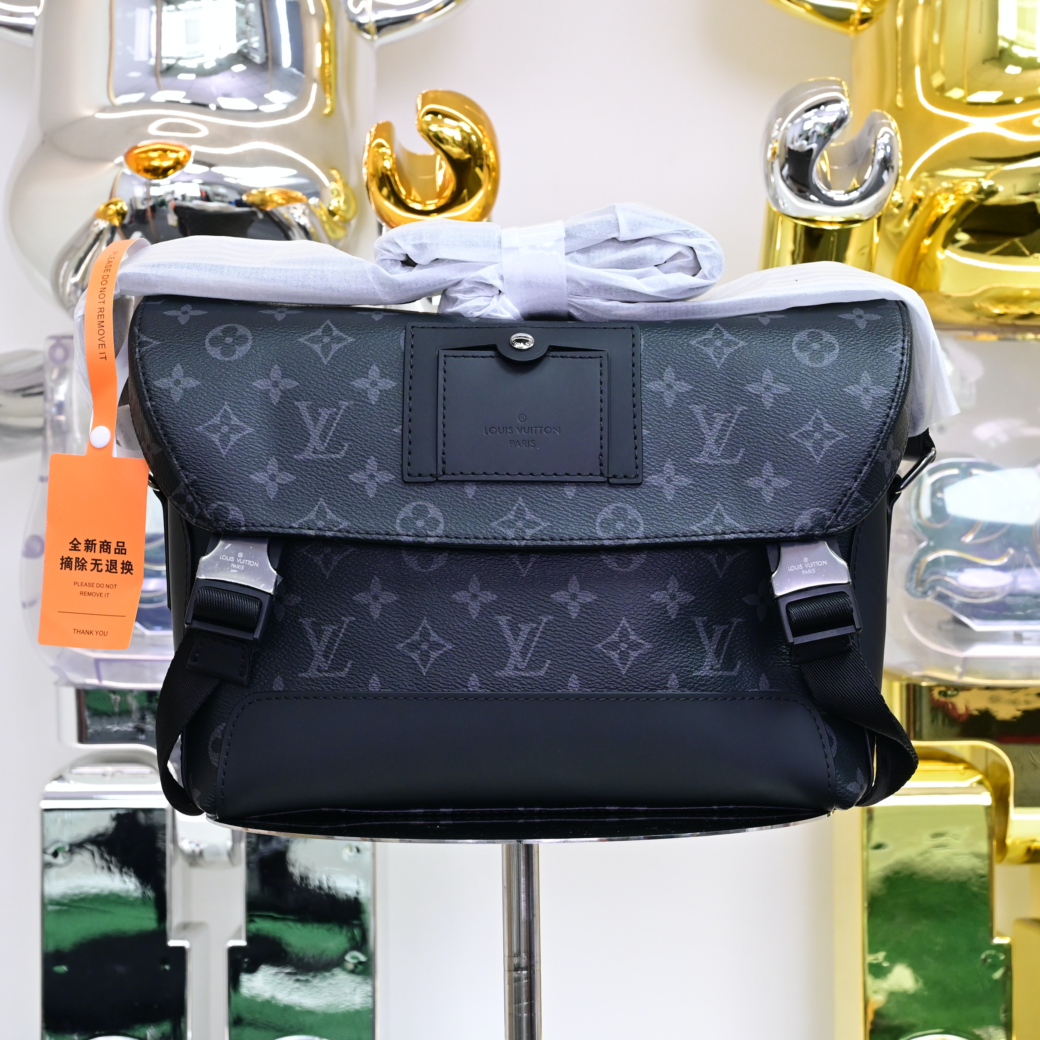 Louis Vuitton  LV