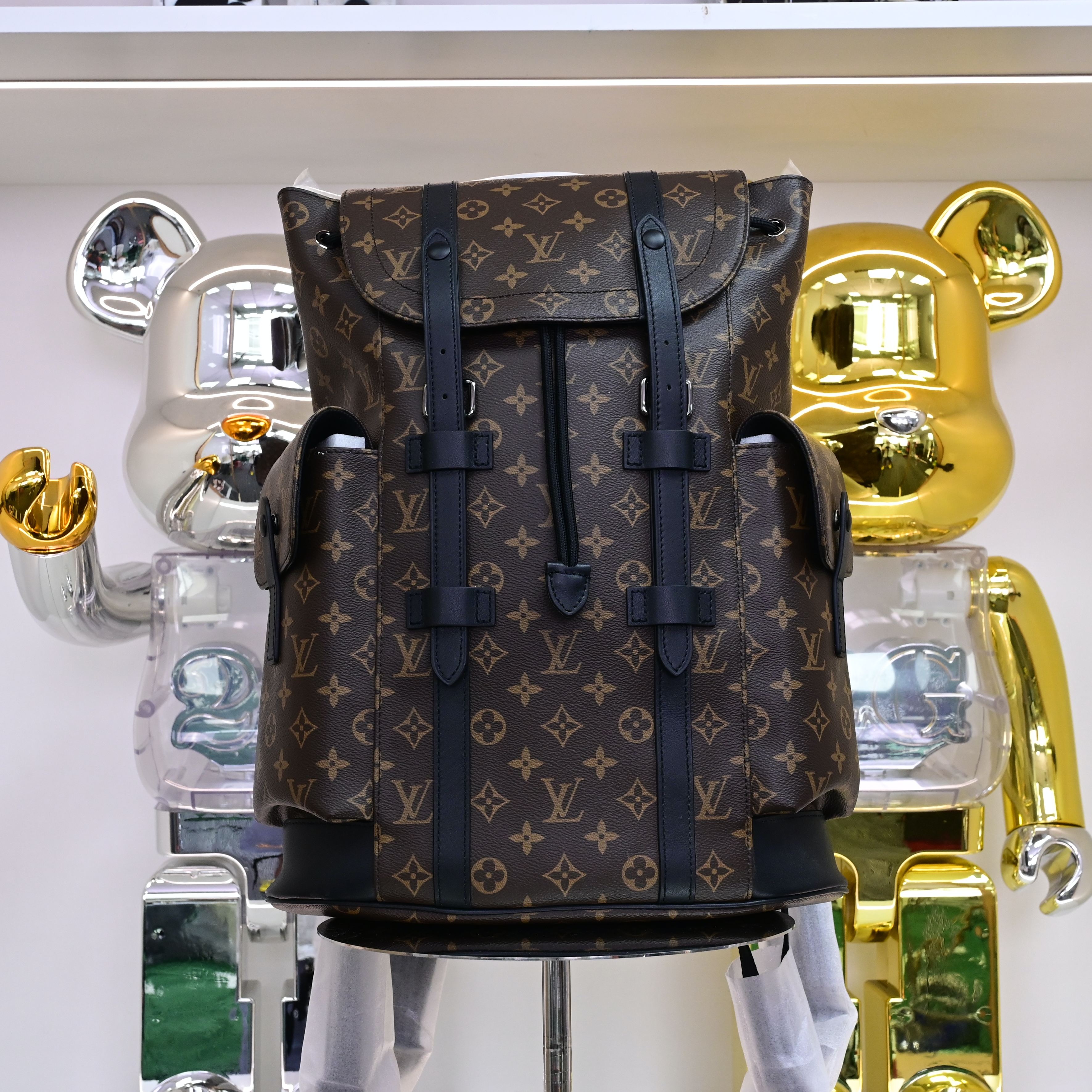 Louis Vuitton  LV