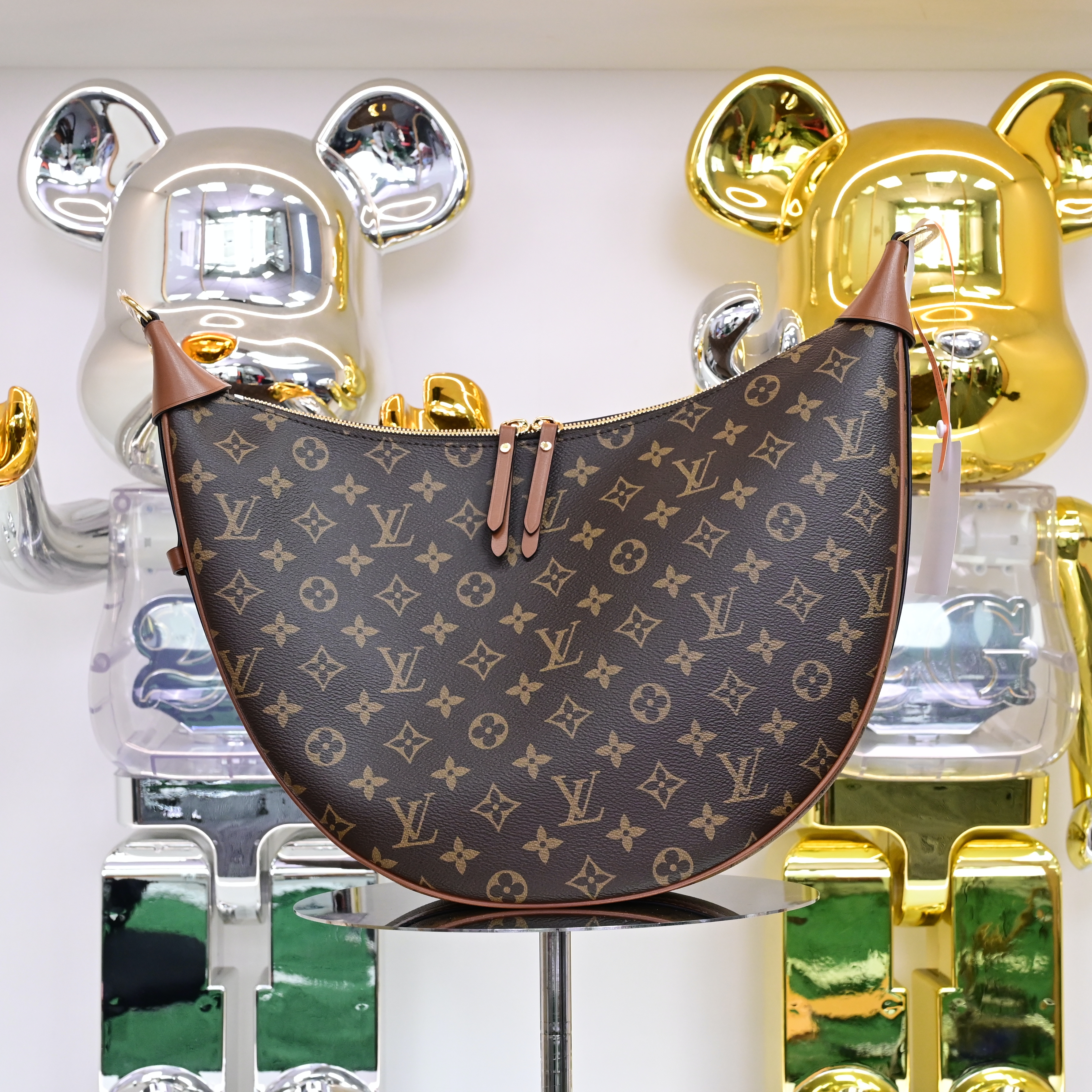Louis Vuitton  LV