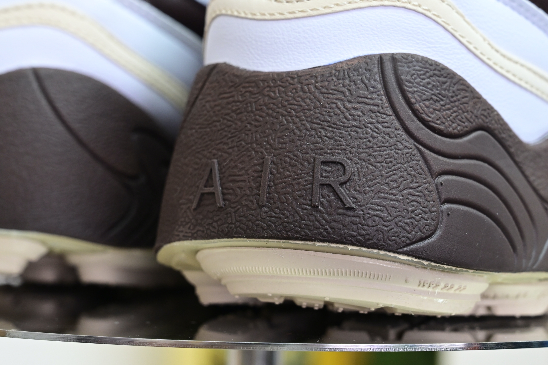 Travis Scott x Nike ZOOM Field JAXX“White/ Light Chocolate”HQ3073-100