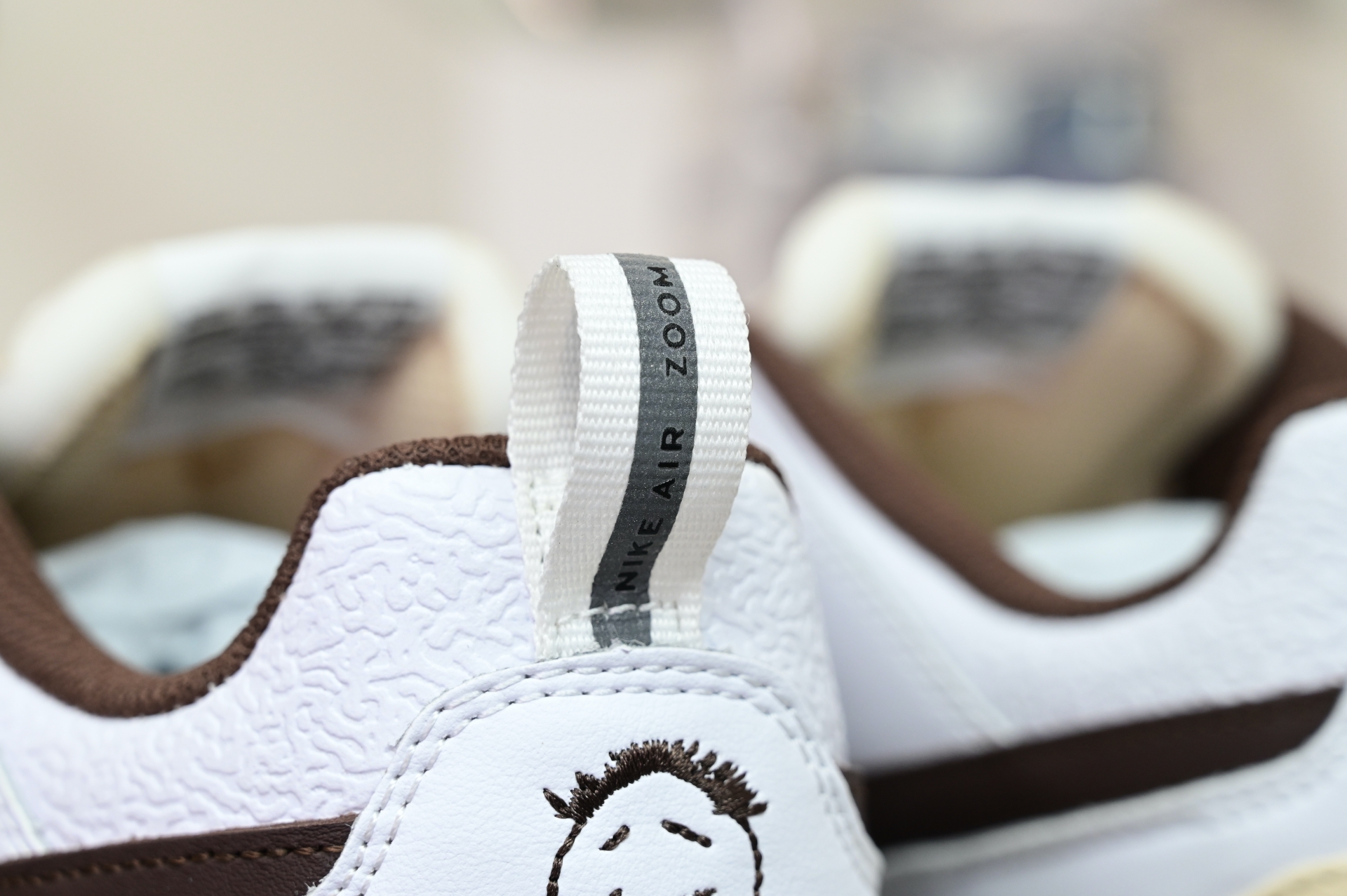 Travis Scott x Nike ZOOM Field JAXX“White/ Light Chocolate”HQ3073-100