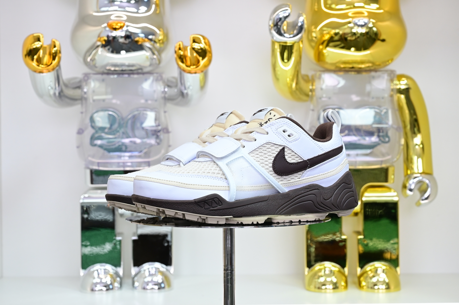 Travis Scott x Nike ZOOM Field JAXX“White/ Light Chocolate”HQ3073-100
