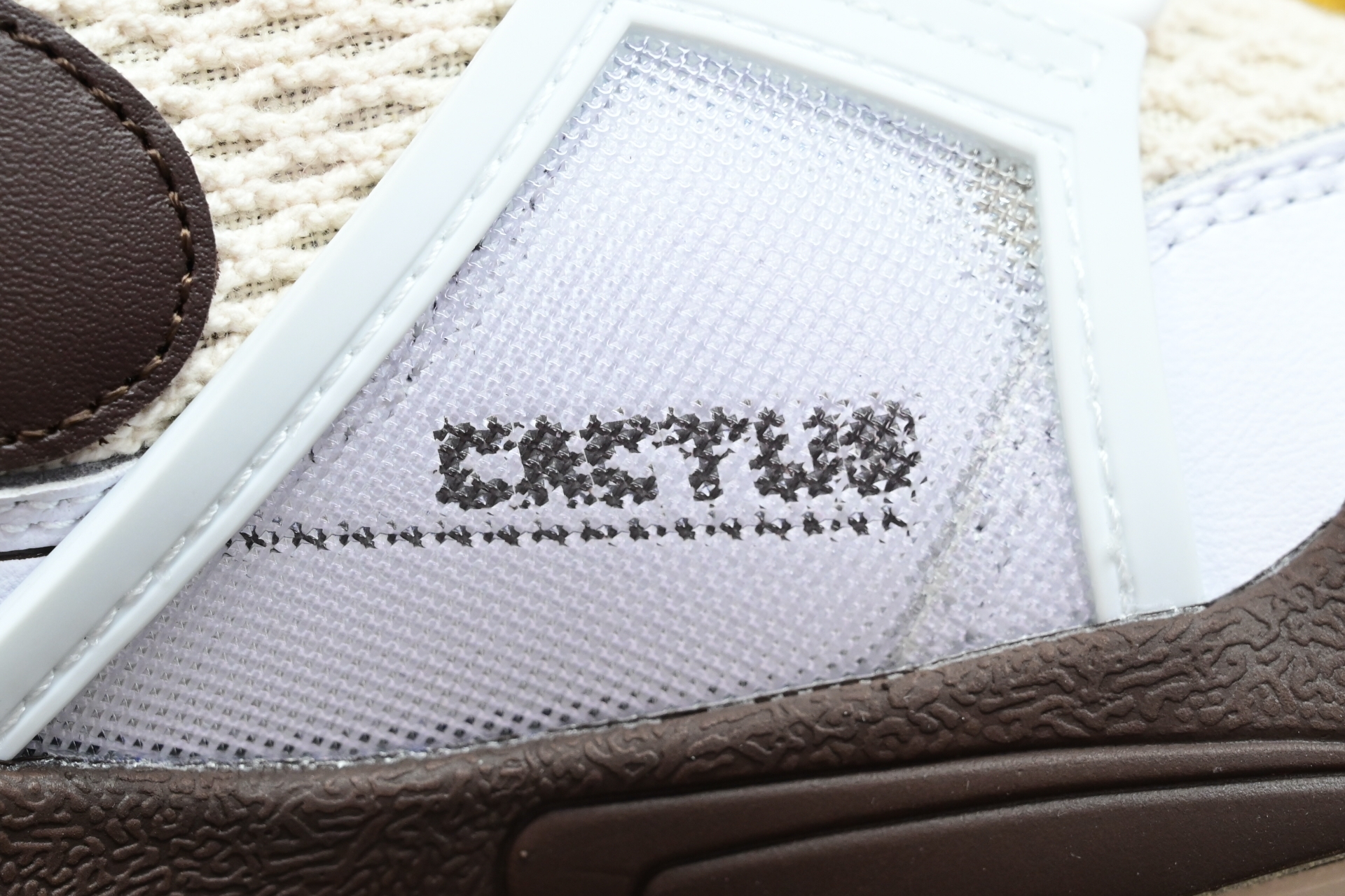 Travis Scott x Nike ZOOM Field JAXX“White/ Light Chocolate”HQ3073-100