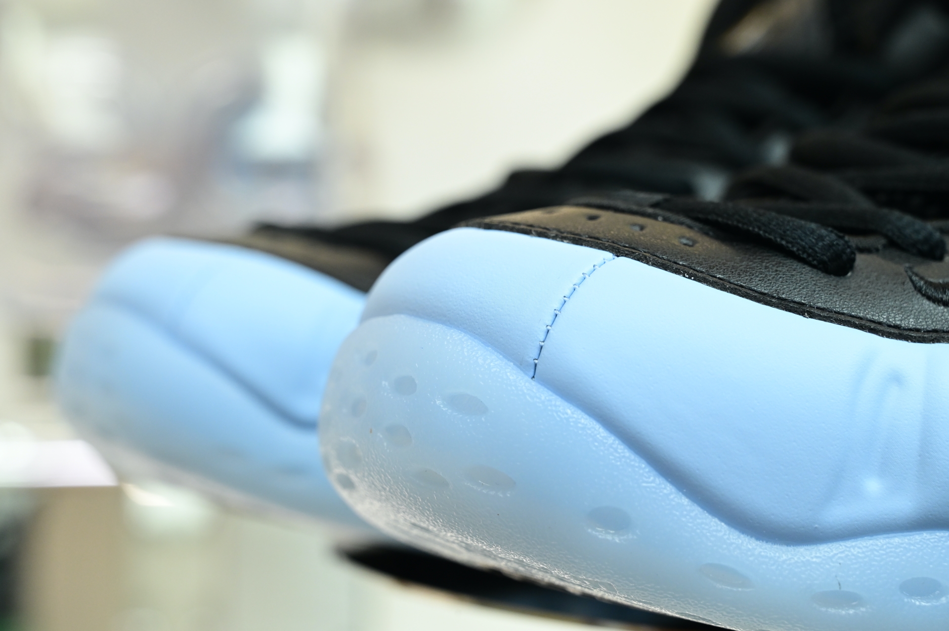 Nike Air Foamposite One 'Psychic Blue and Black'  HJ6014-400