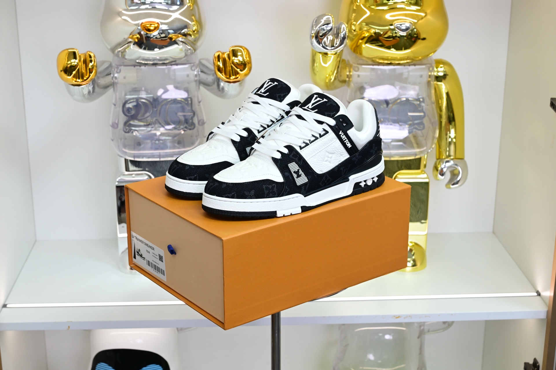 Louis Vuitton  LV   Trainer