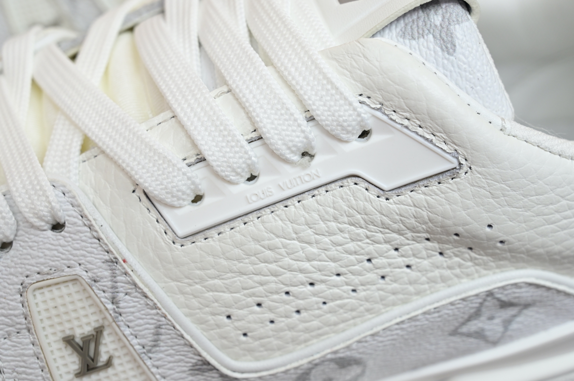 Louis Vuitton  LV  Trainer