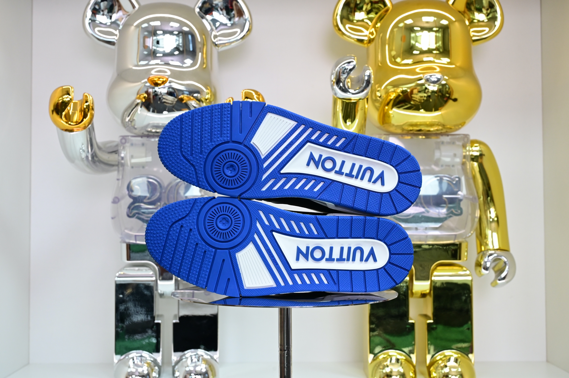 Louis Vuitton  LV   Trainer