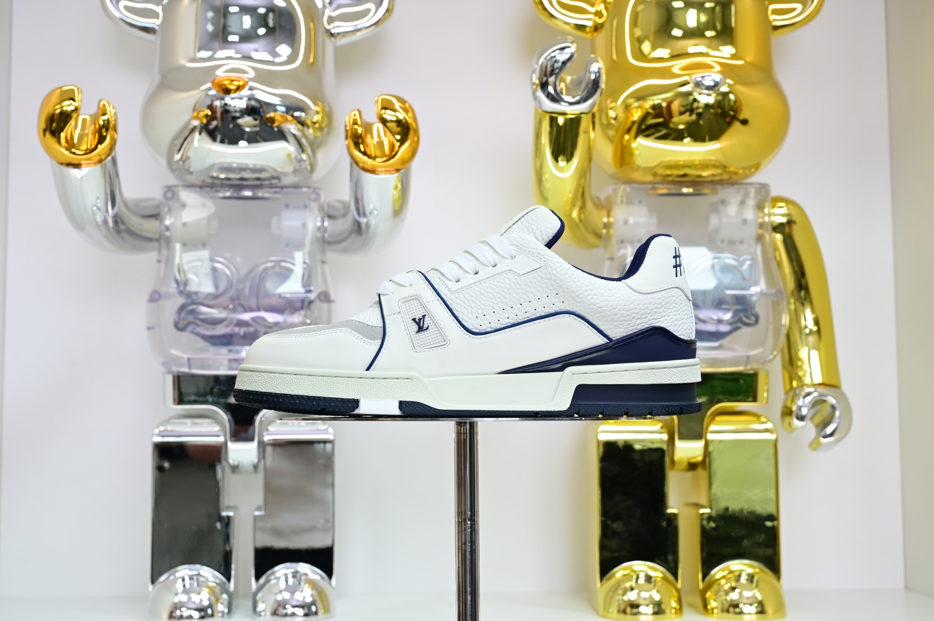 Louis Vuitton  LV   Trainer