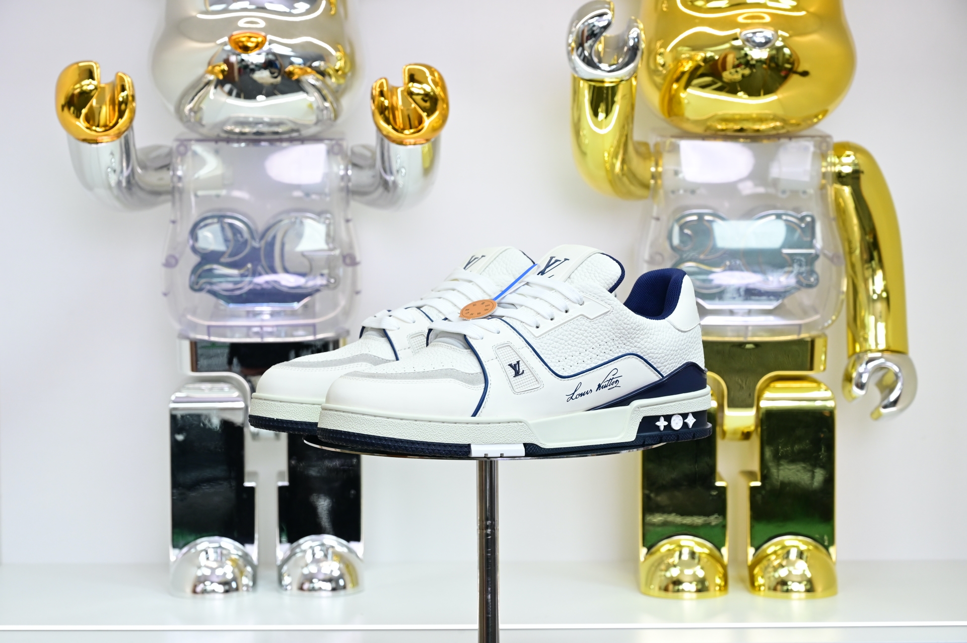 Louis Vuitton  LV   Trainer