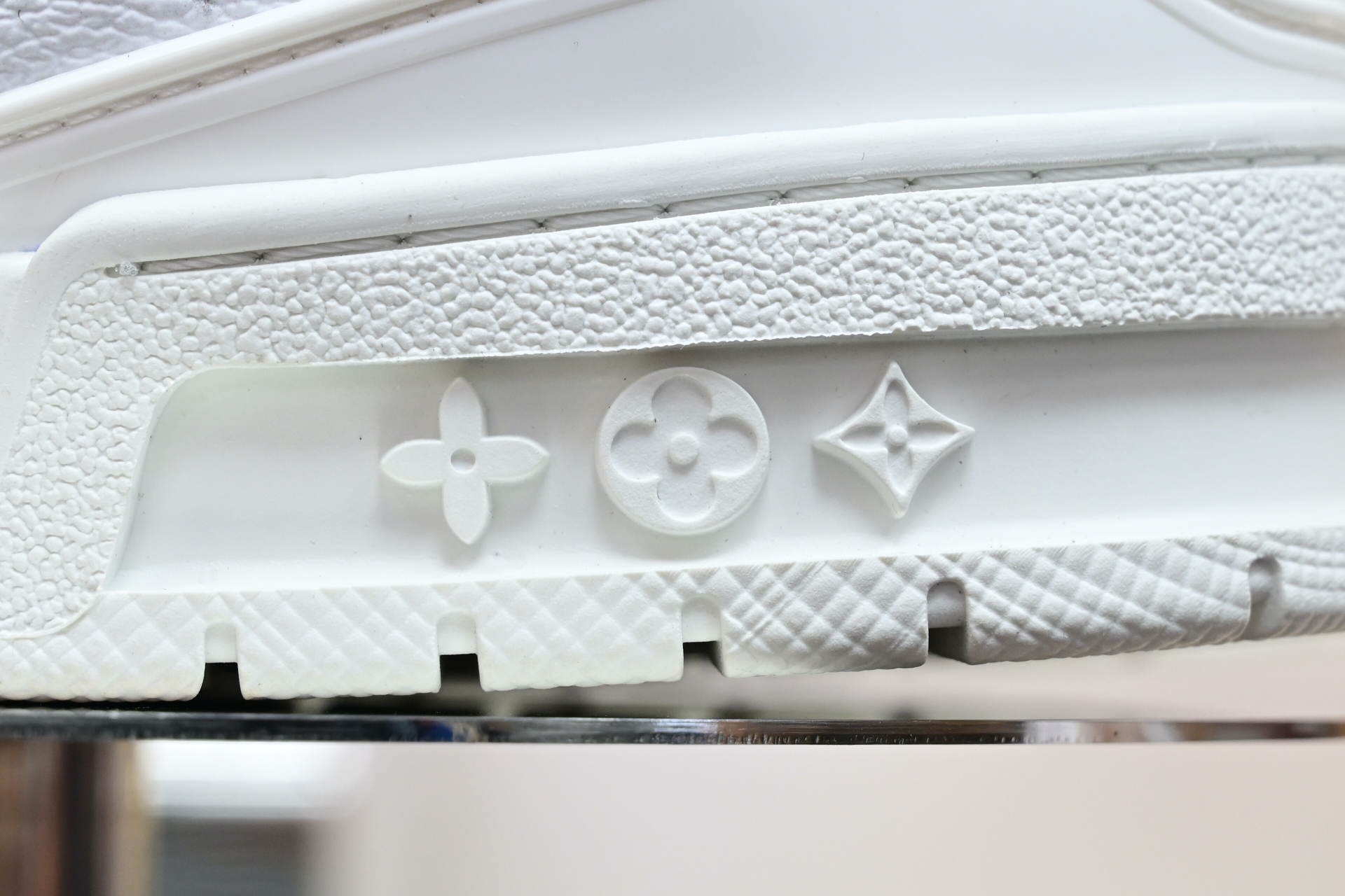 Louis Vuitton  LV  Trainer