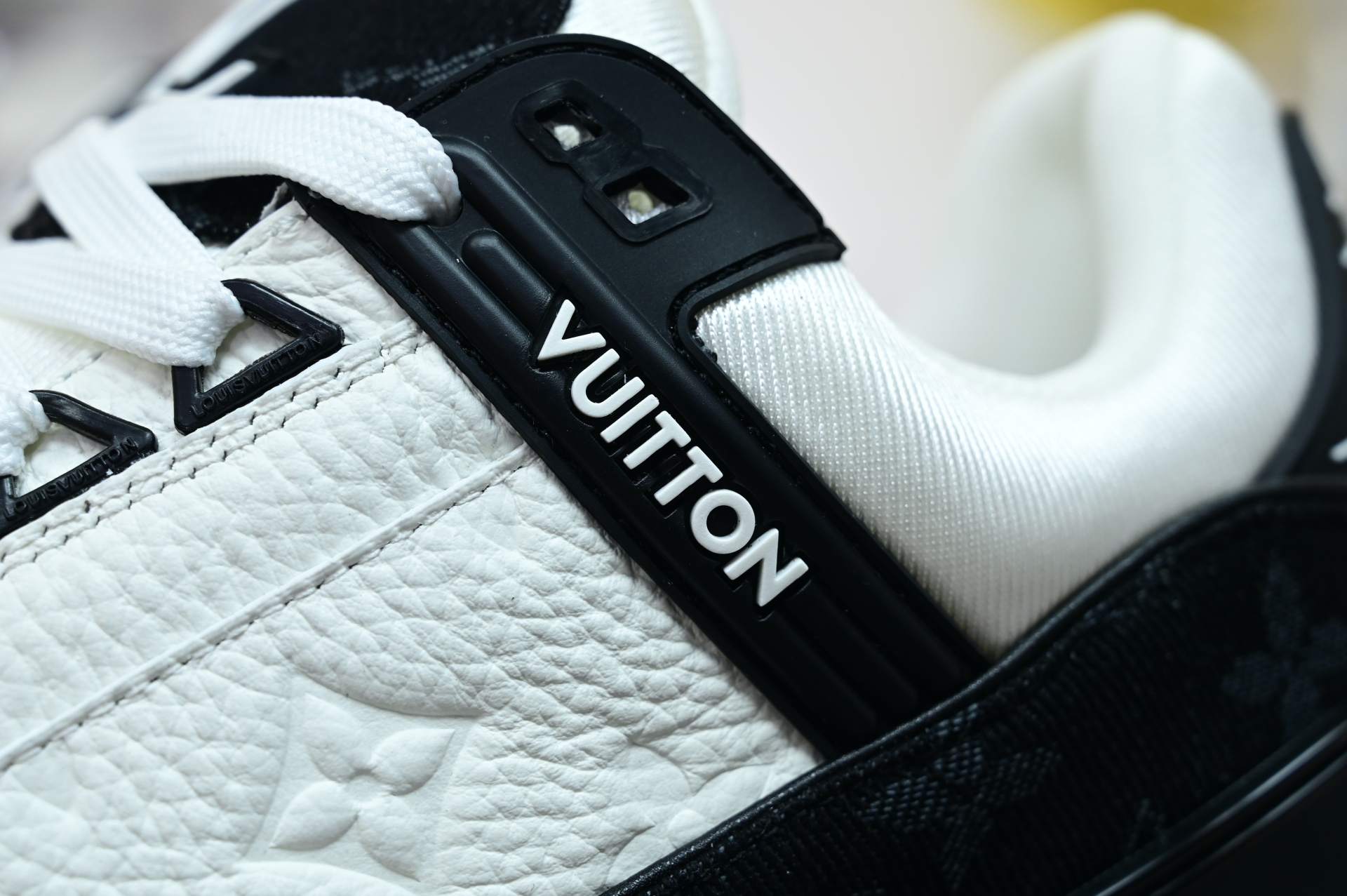 Louis Vuitton  LV   Trainer