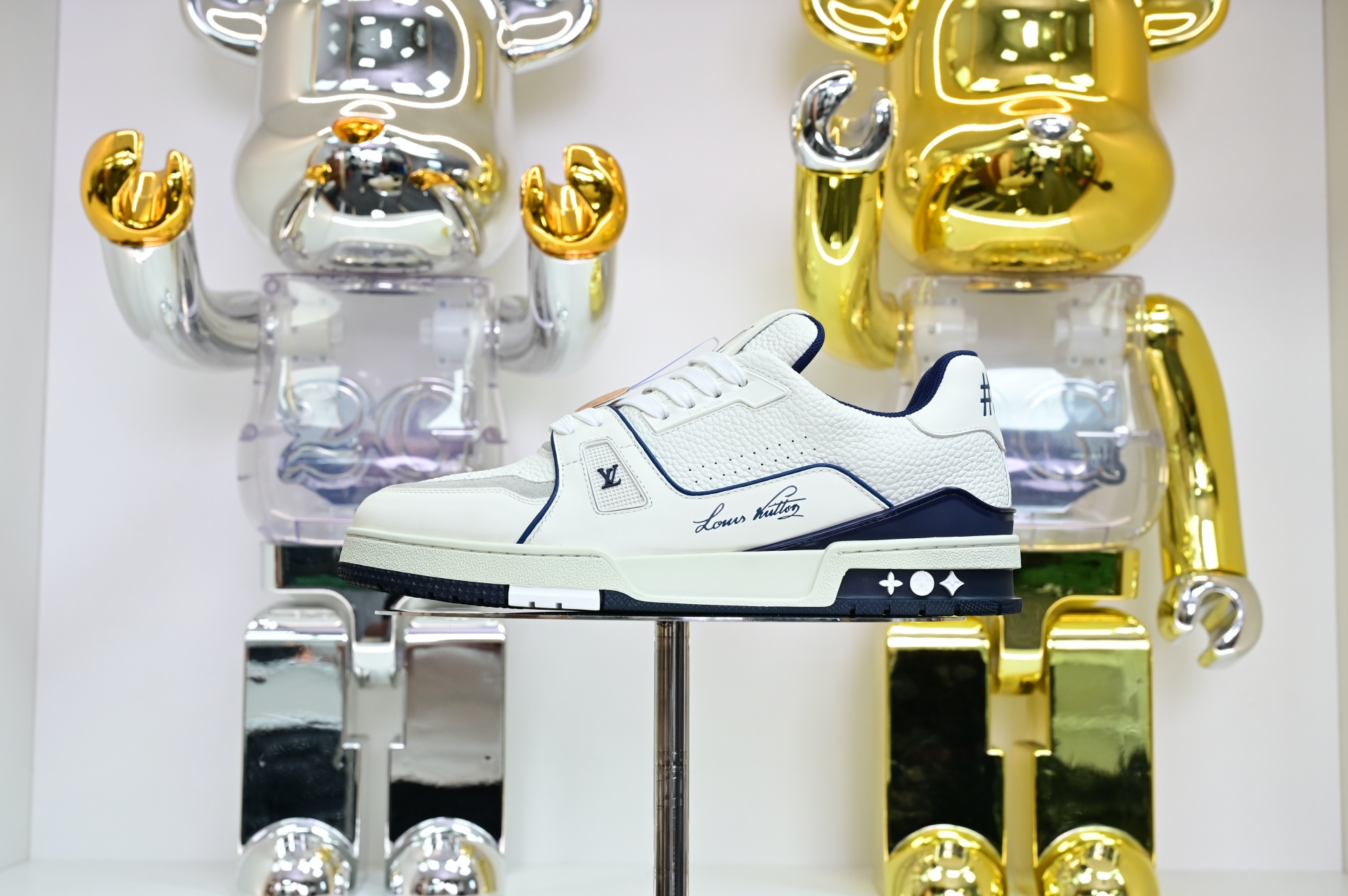 Louis Vuitton  LV   Trainer