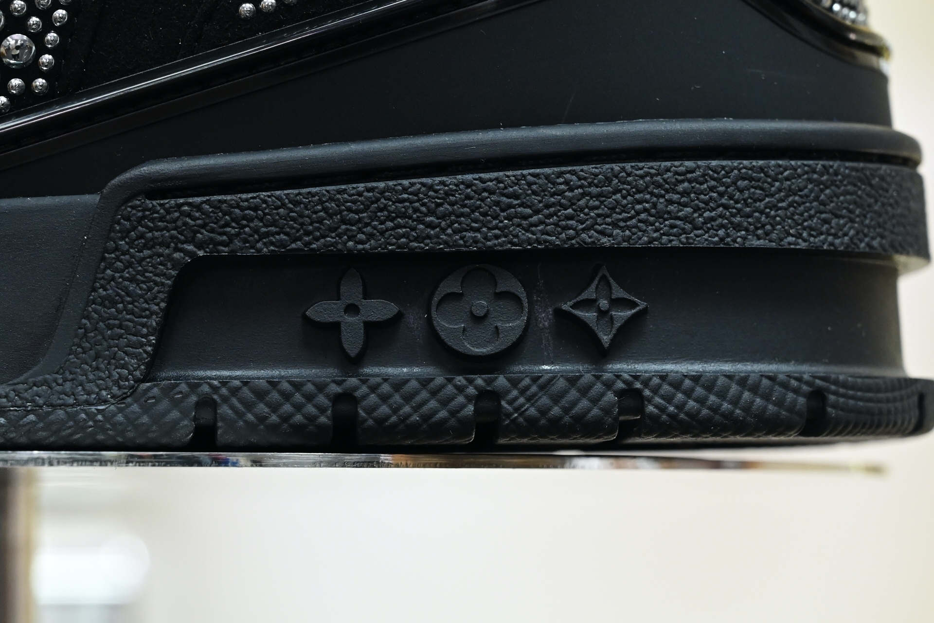 Louis Vuitton  LV  Skate