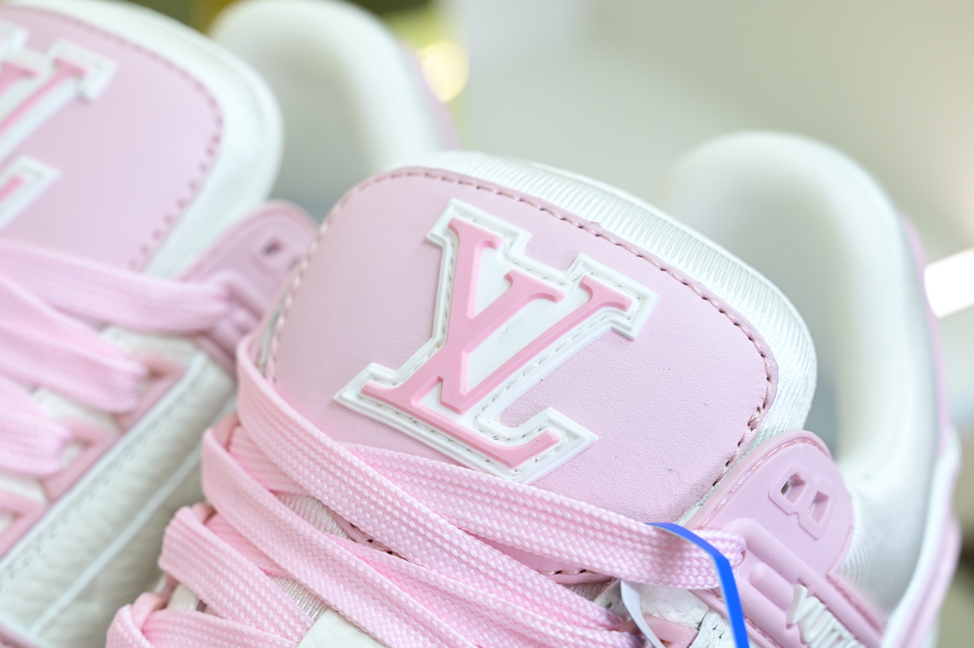 Louis Vuitton  LV   Trainer