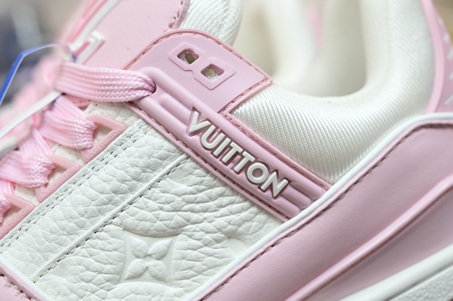 Louis Vuitton  LV   Trainer