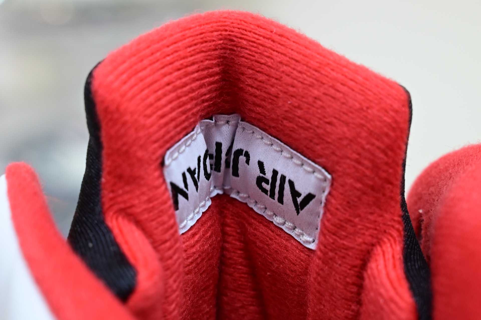 Air Jordan 5 Fire Red“Black Tongue”  HQ7978-101