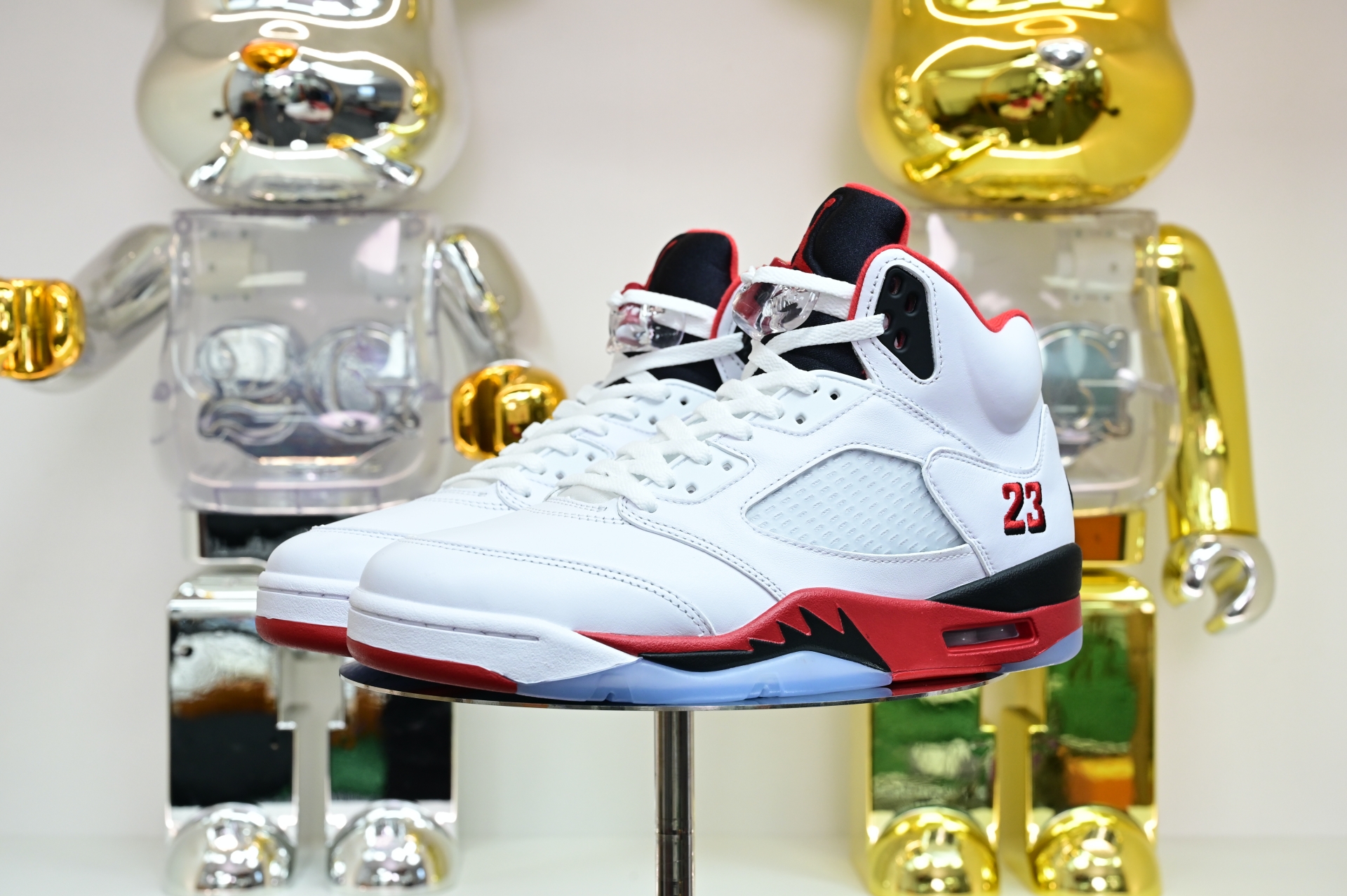 Air Jordan 5 Fire Red“Black Tongue”  HQ7978-101