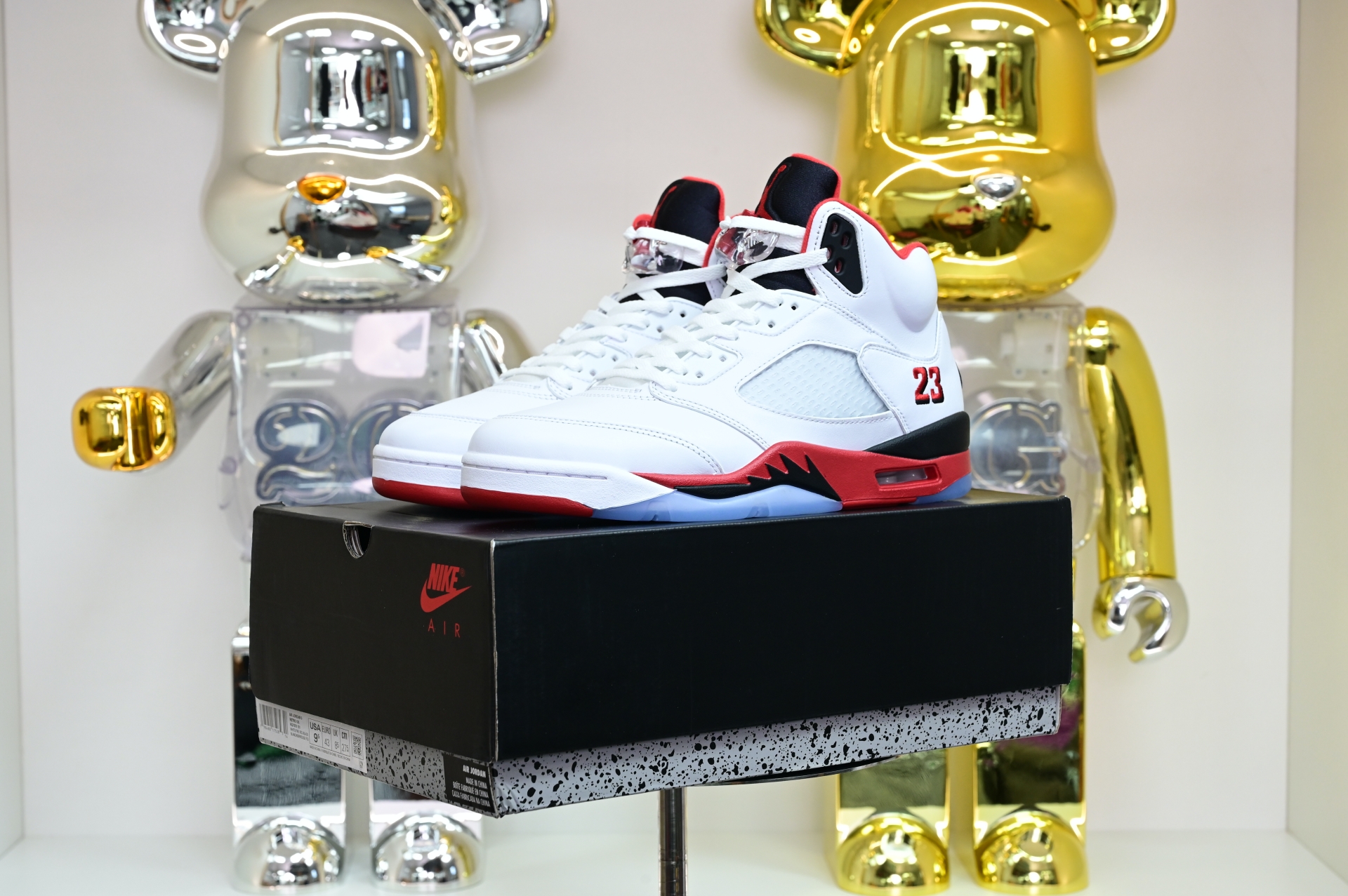 Air Jordan 5 Fire Red“Black Tongue”  HQ7978-101