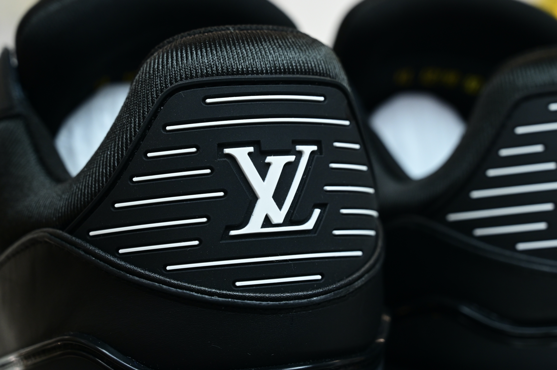 Louis Vuitton  LV   Trainer