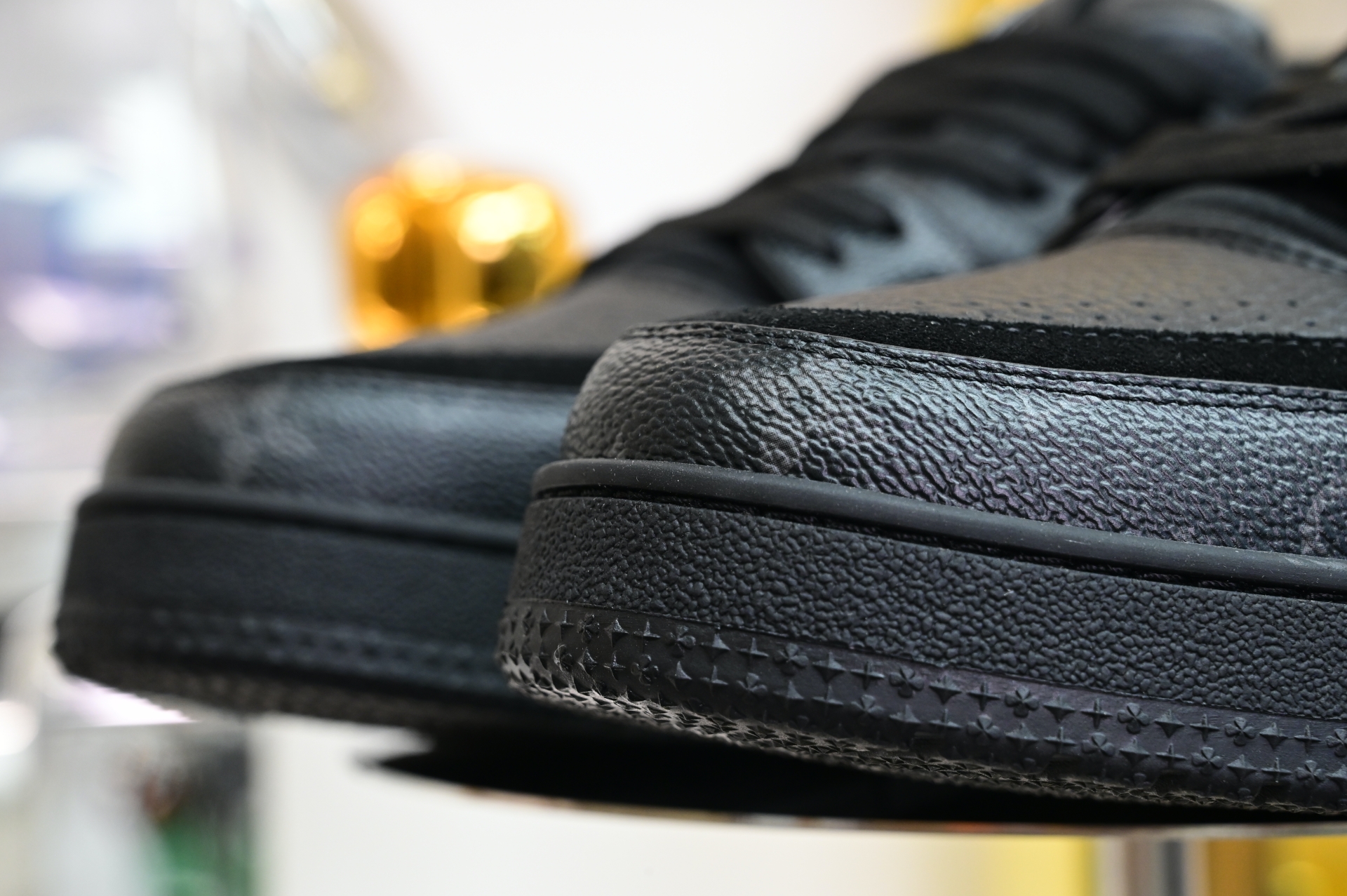 Louis Vuitton  LV   Trainer