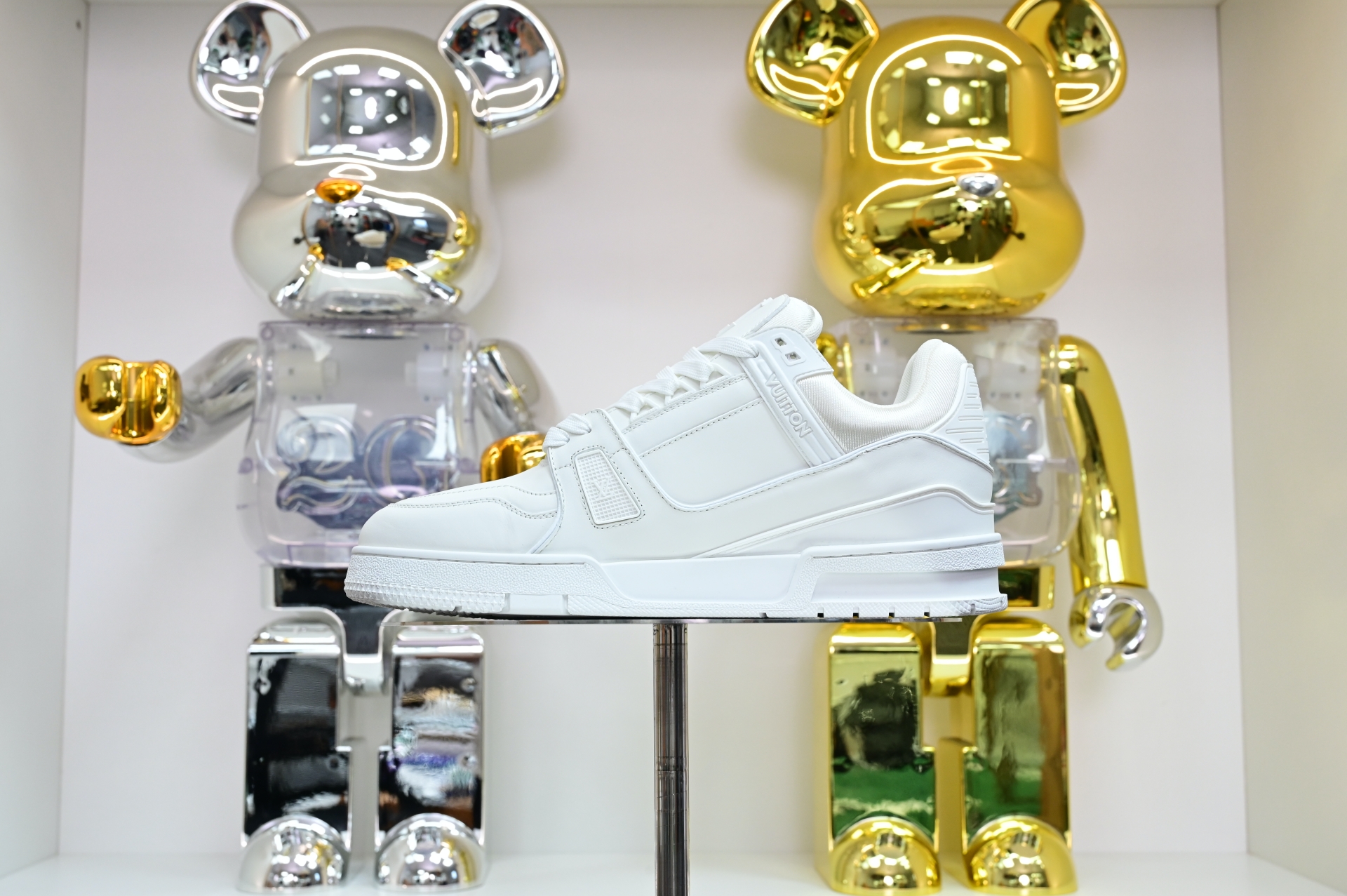 Louis Vuitton  LV   Trainer