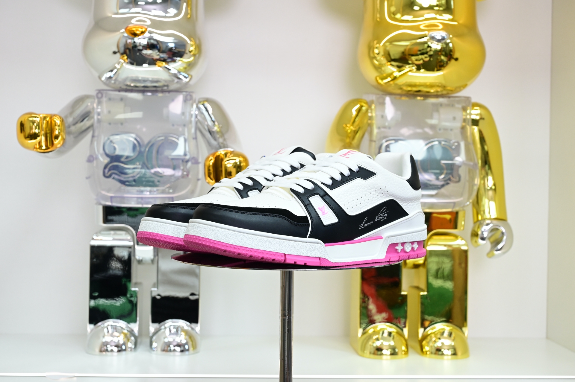 Louis Vuitton  LV   Trainer