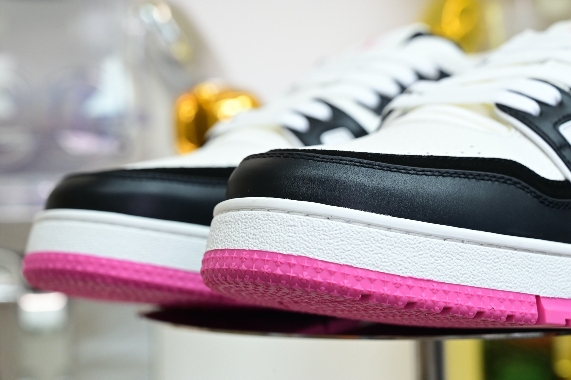 Louis Vuitton  LV   Trainer