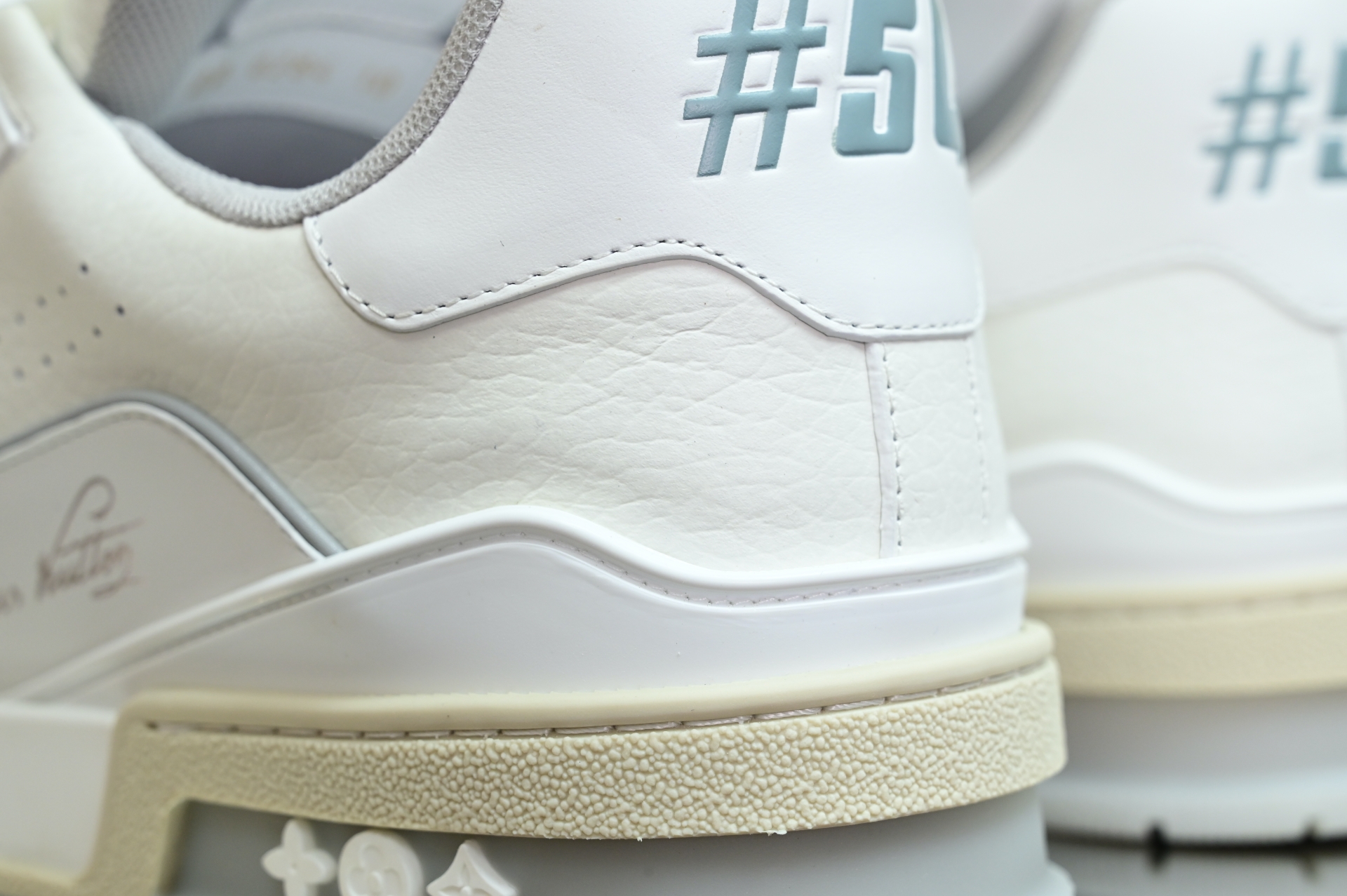 Louis Vuitton  LV   Trainer