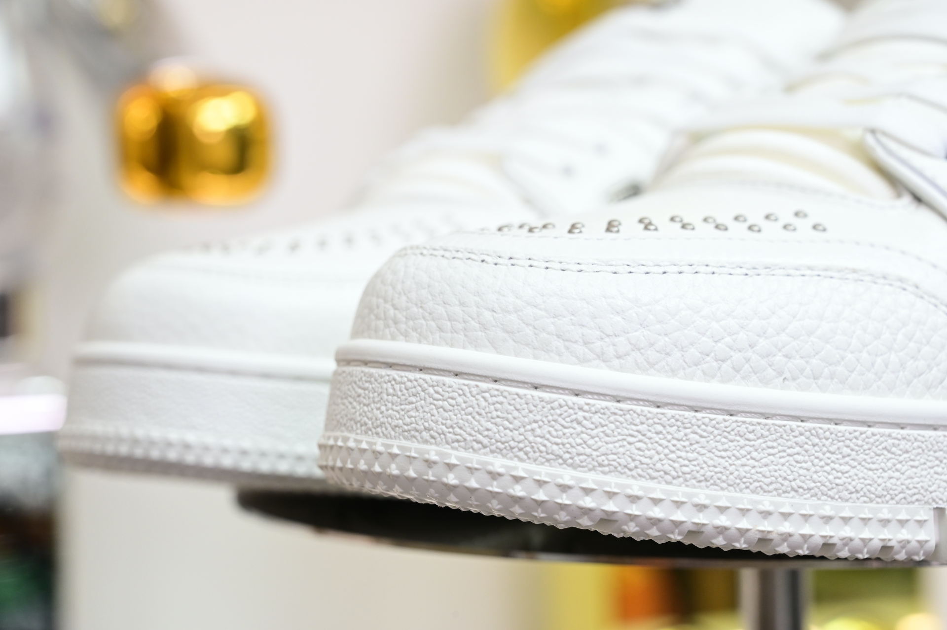 Louis Vuitton  LV   Trainer