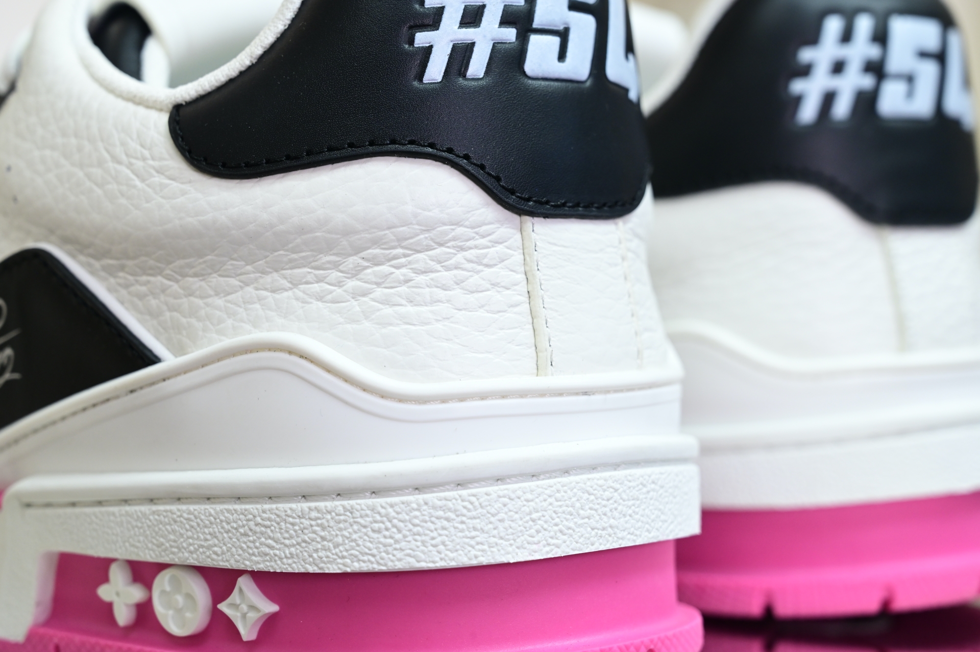 Louis Vuitton  LV   Trainer