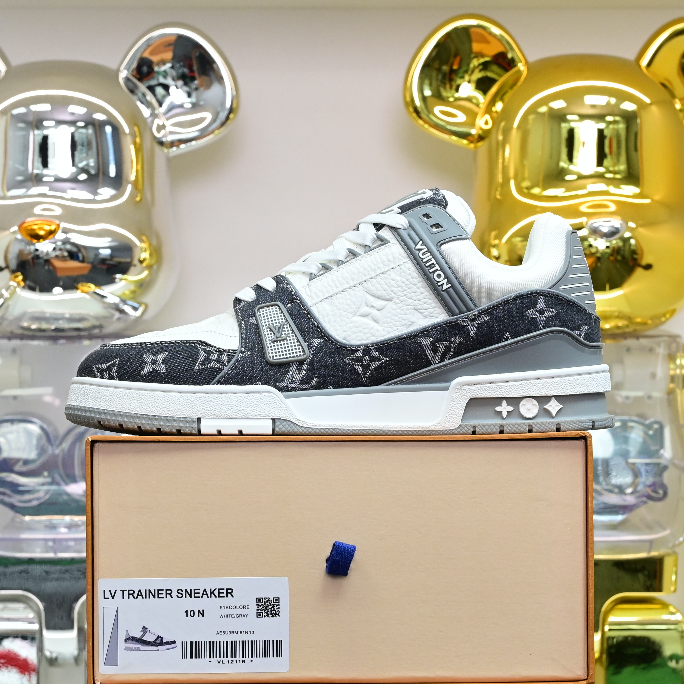 Louis Vuitton  LV   Trainer