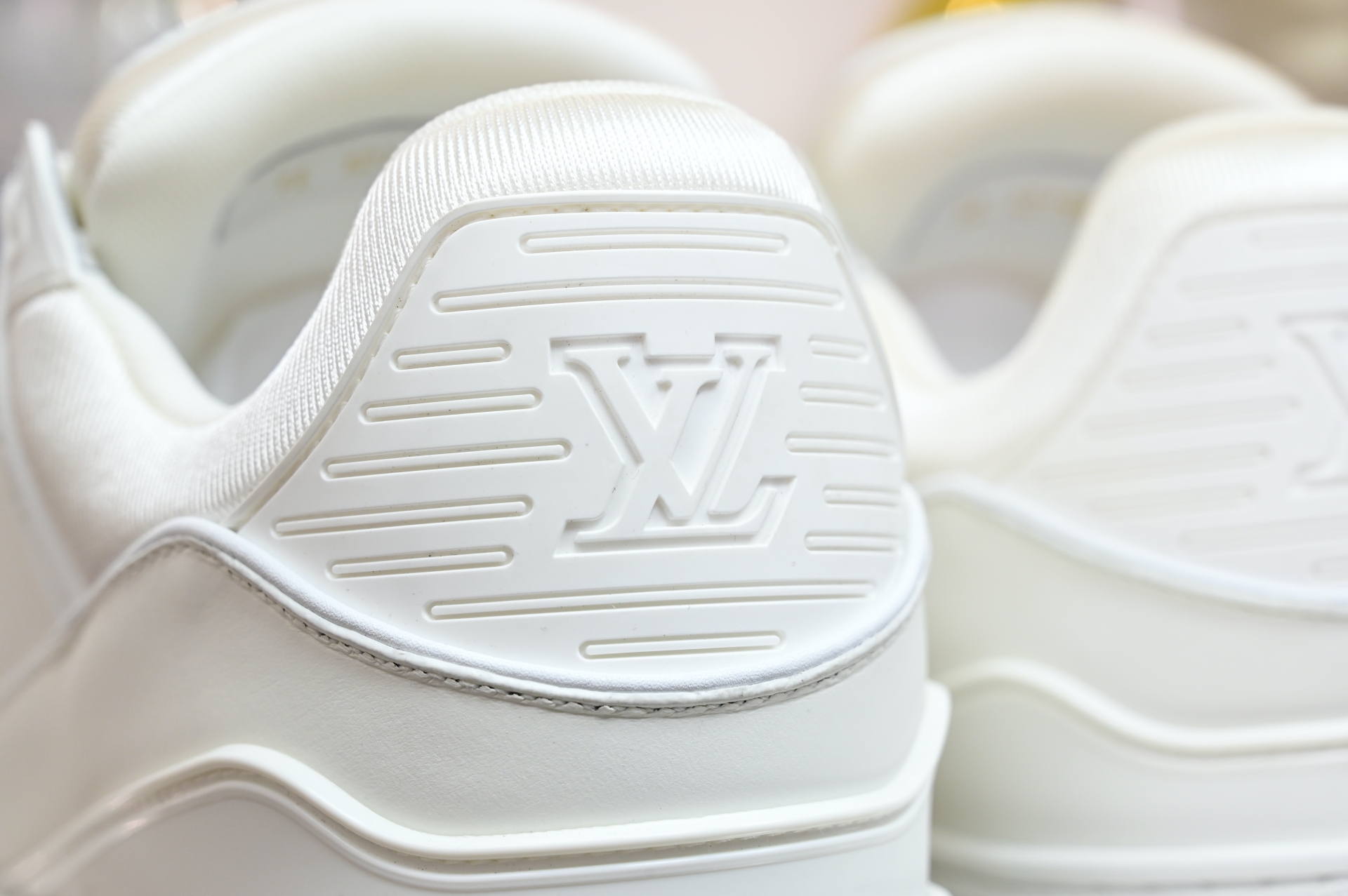 Louis Vuitton  LV   Trainer