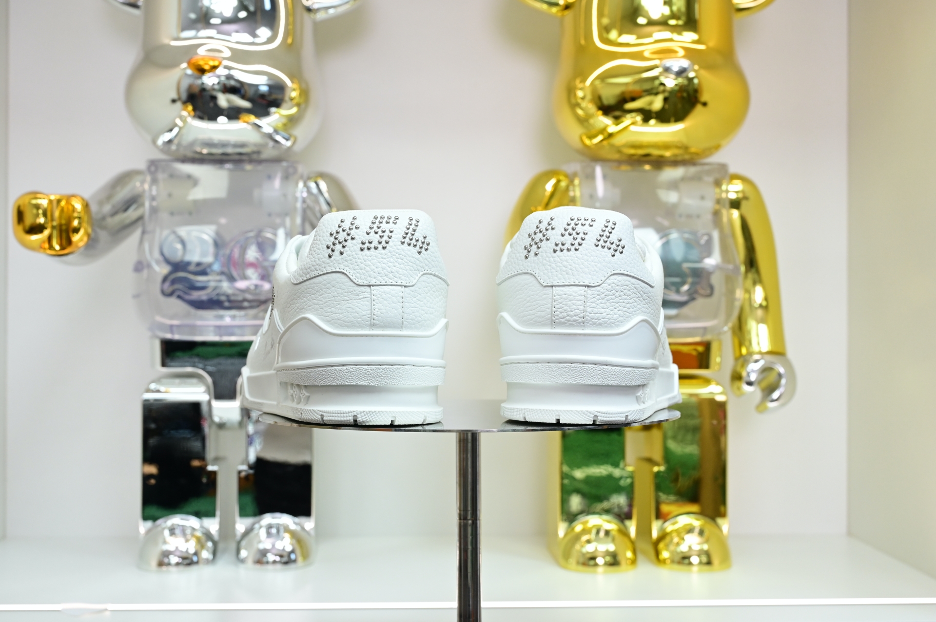 Louis Vuitton  LV   Trainer