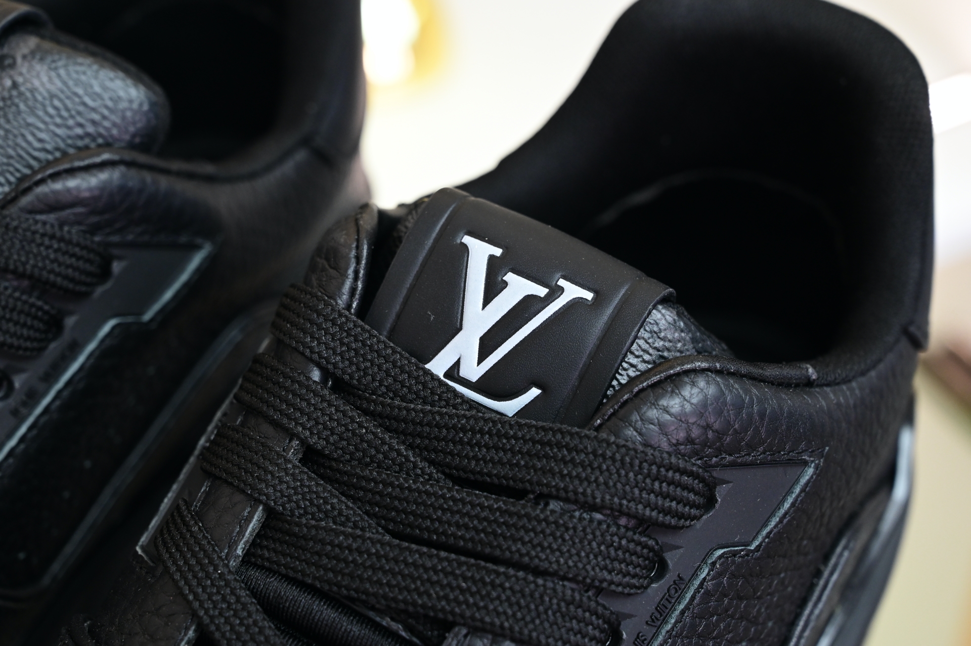 Louis Vuitton  LV   Trainer