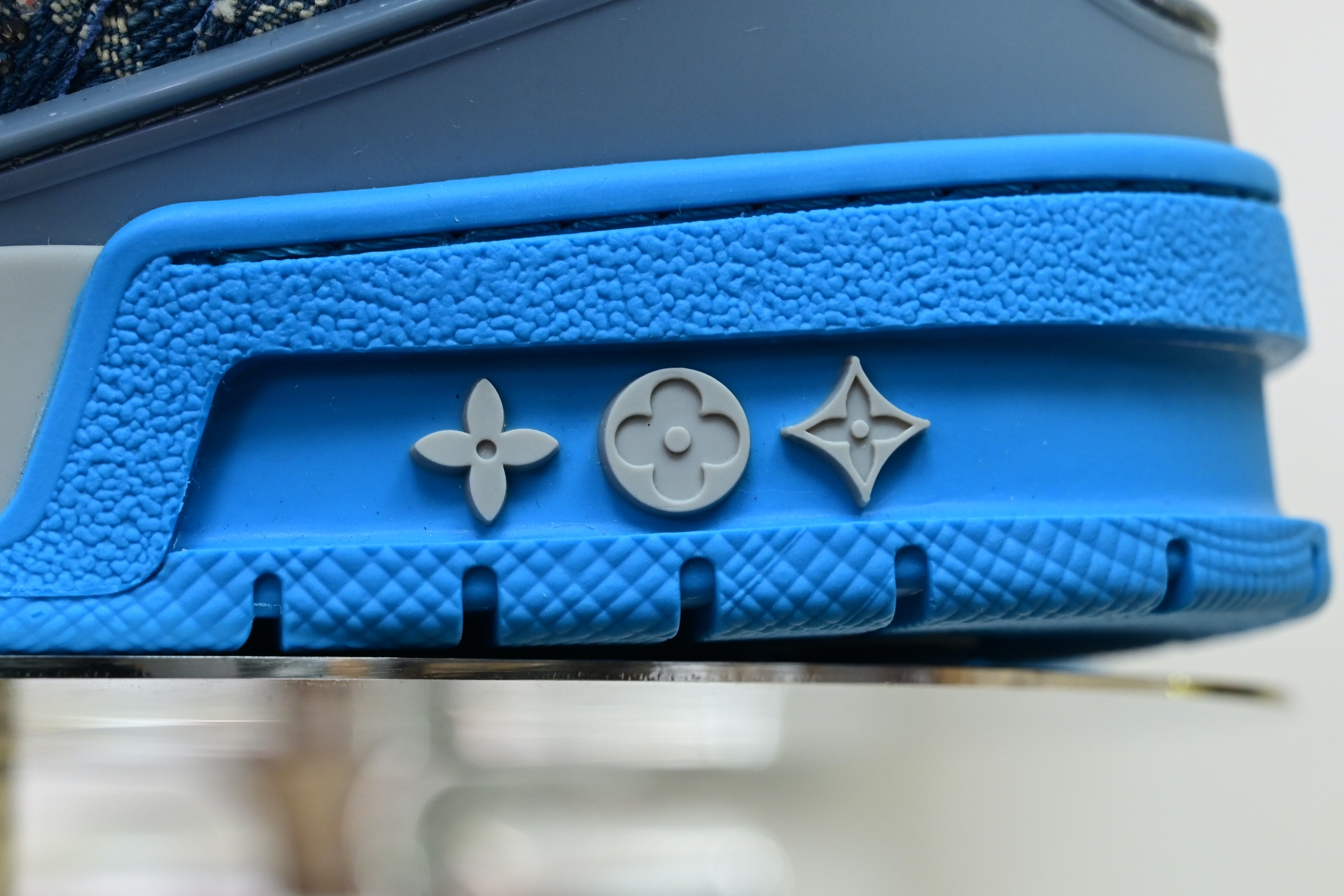 Louis Vuitton  LV  Skate