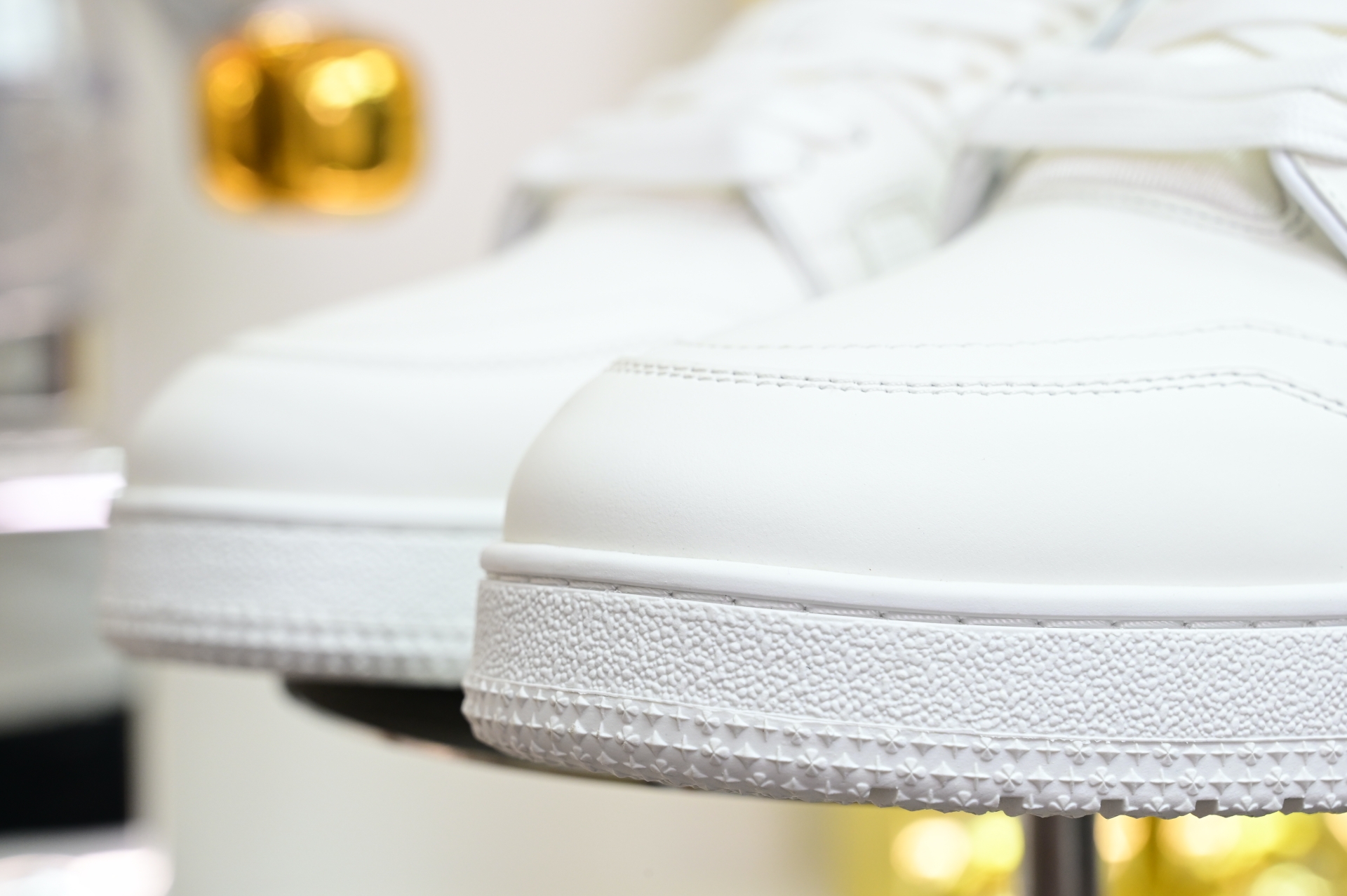 Louis Vuitton  LV   Trainer