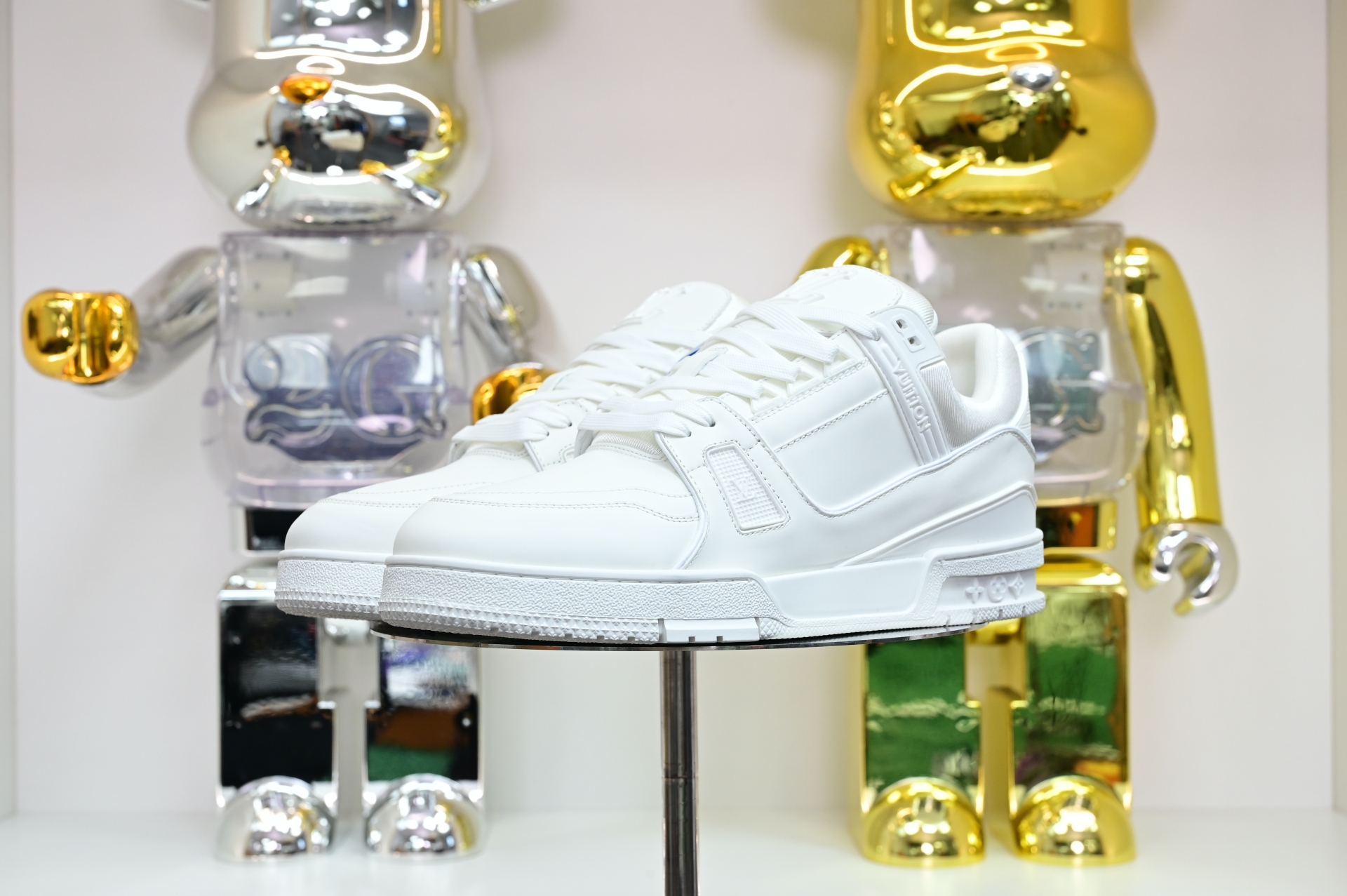 Louis Vuitton  LV   Trainer