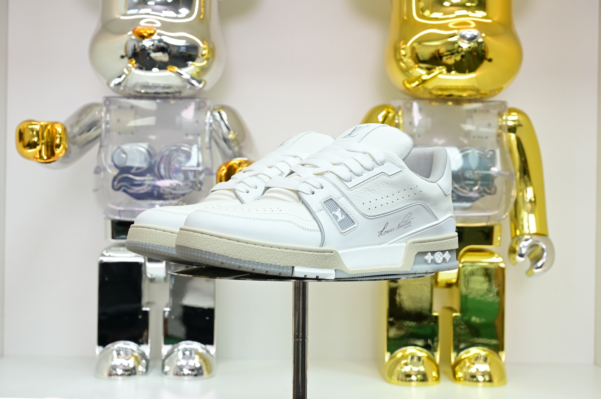 Louis Vuitton  LV   Trainer