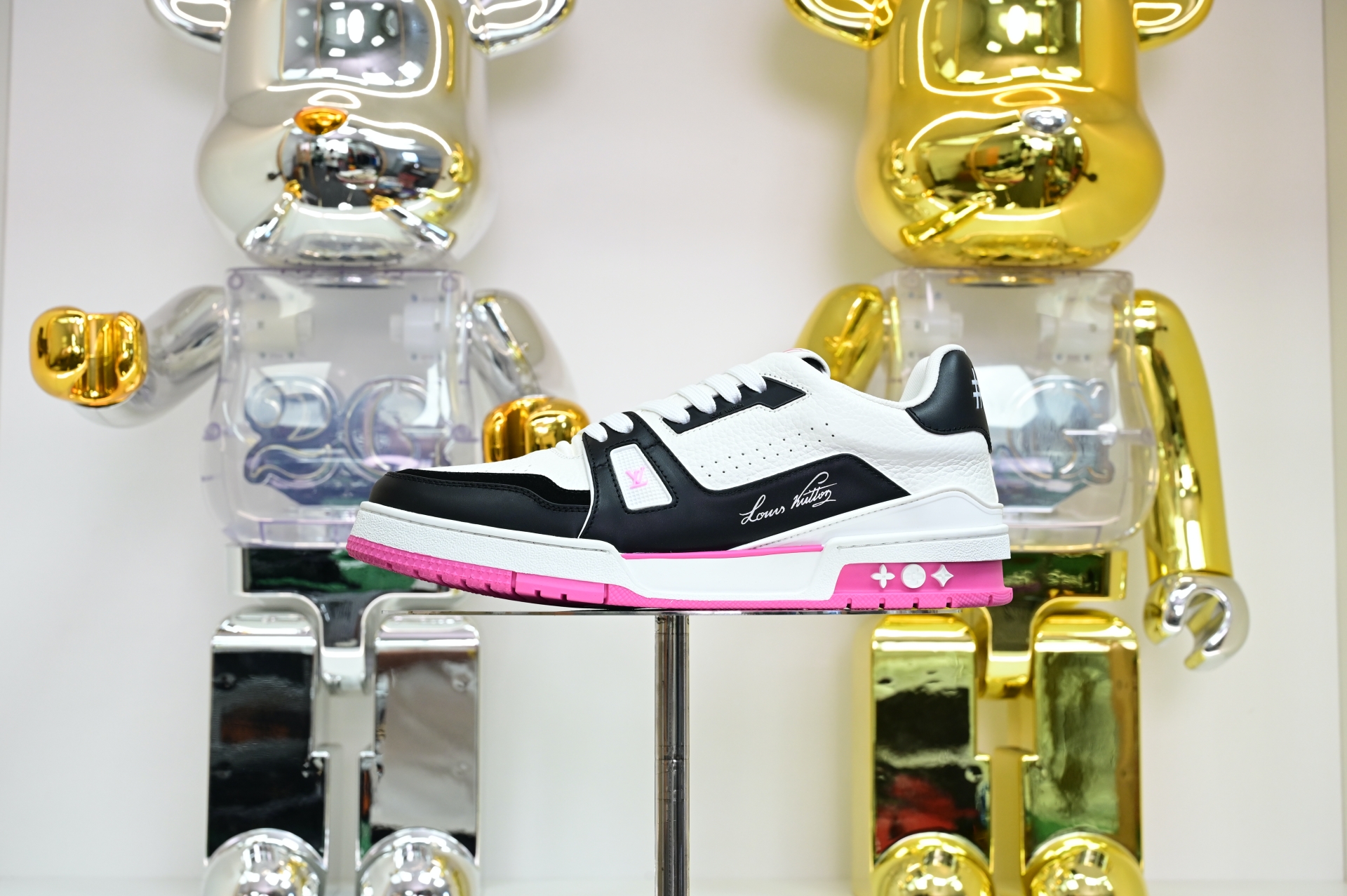 Louis Vuitton  LV   Trainer