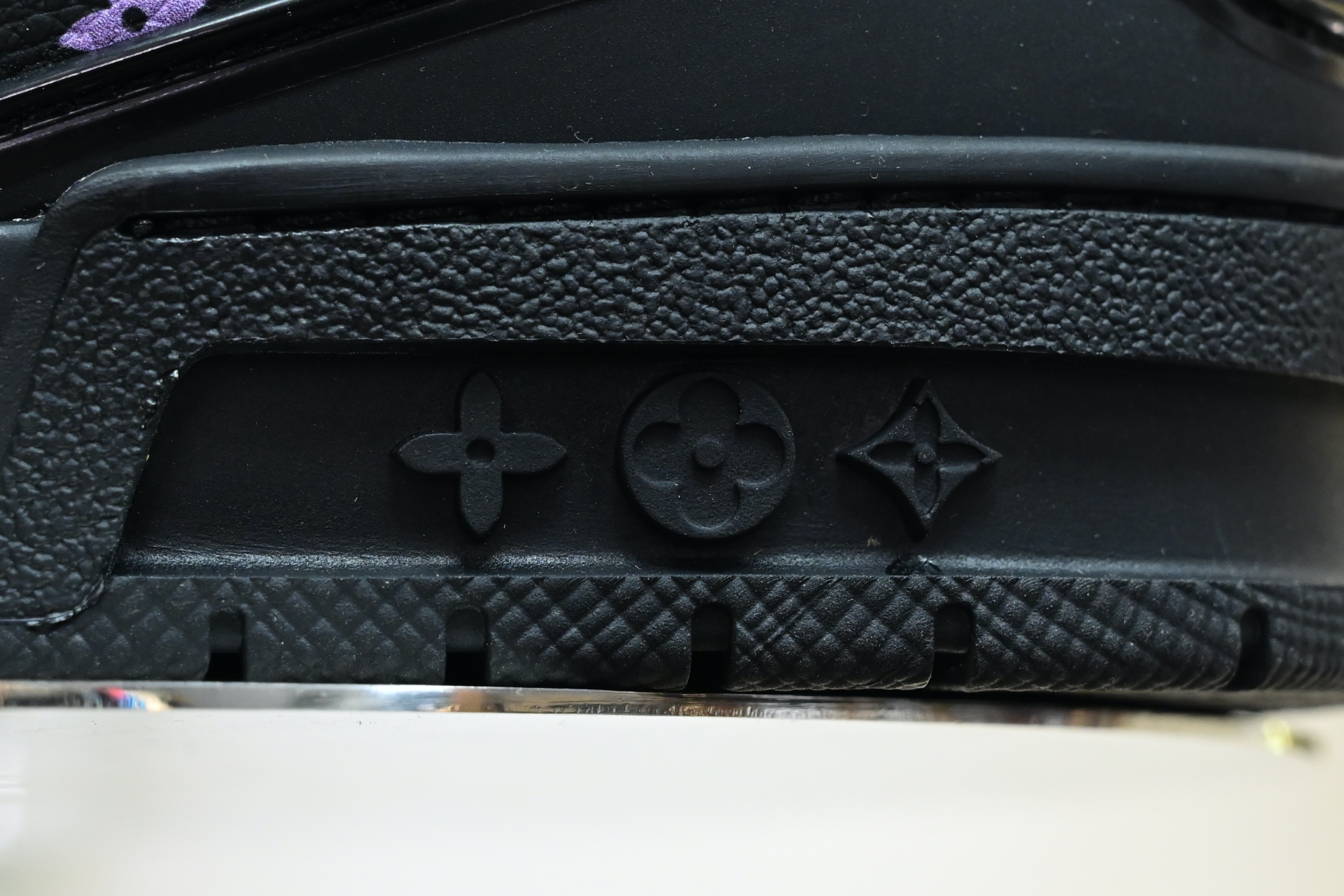 Takashi Murakami x Louis Vuitton  LV  Trainer