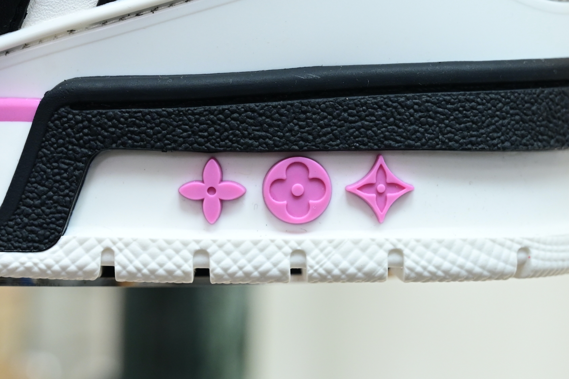 Louis Vuitton  LV  Skate