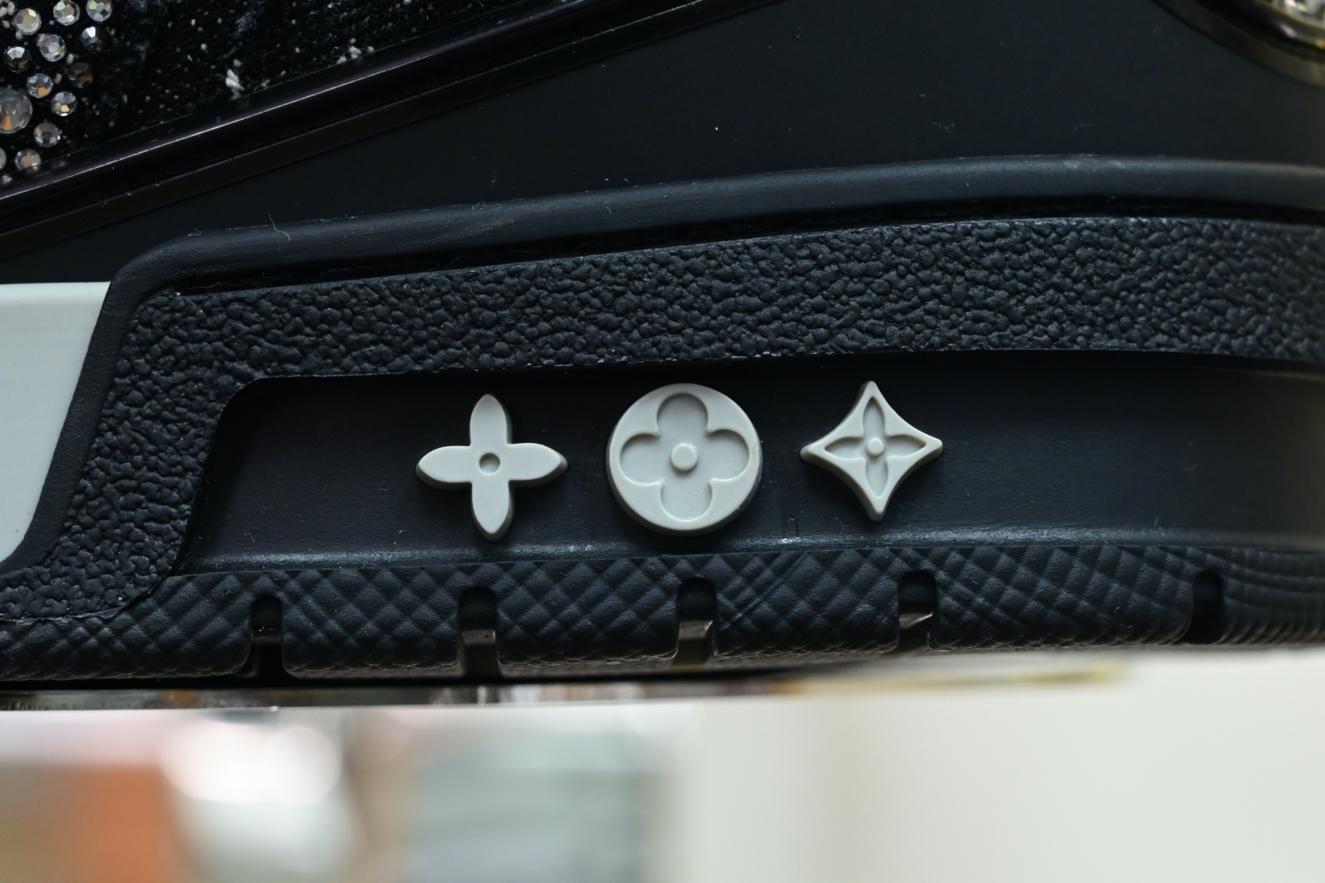 Louis Vuitton  LV  Skate