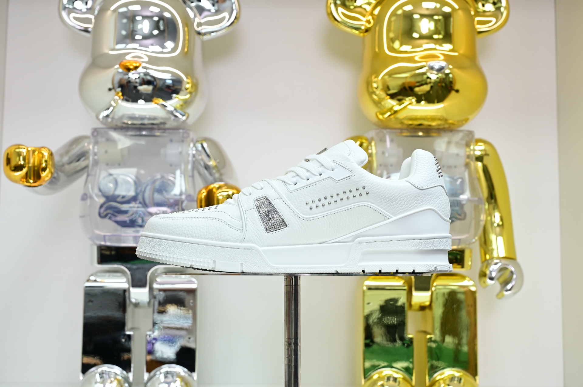 Louis Vuitton  LV   Trainer