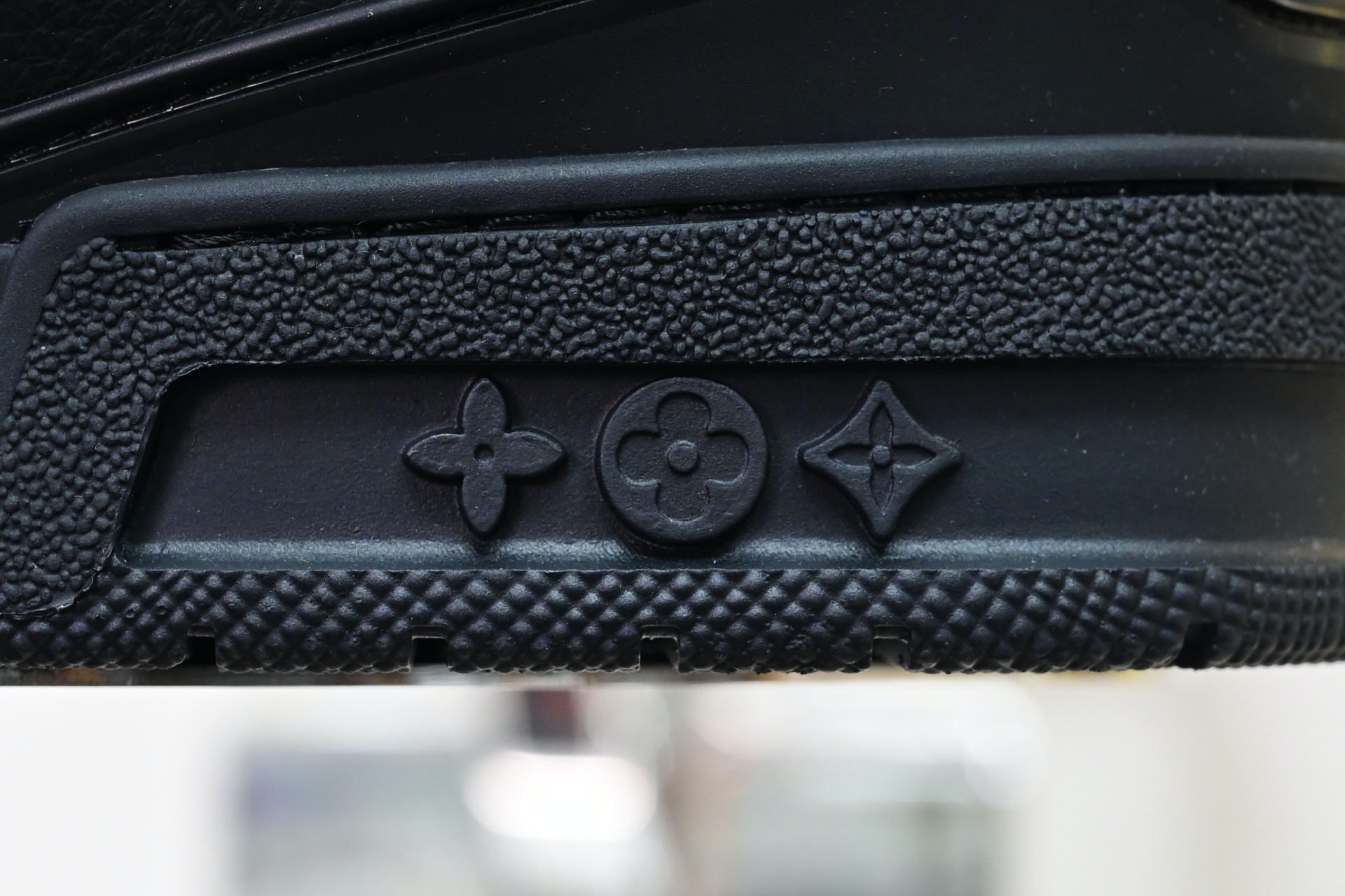 Louis Vuitton  LV  Skate