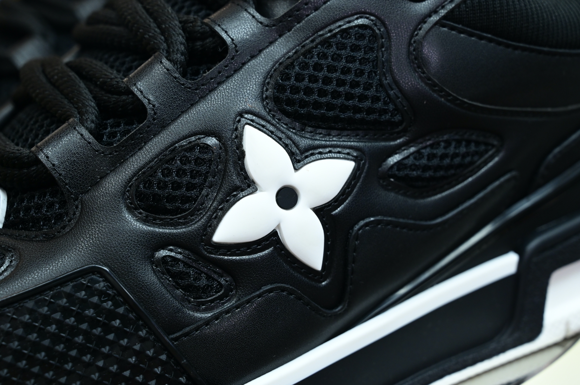 Louis Vuitton  LV  Skate