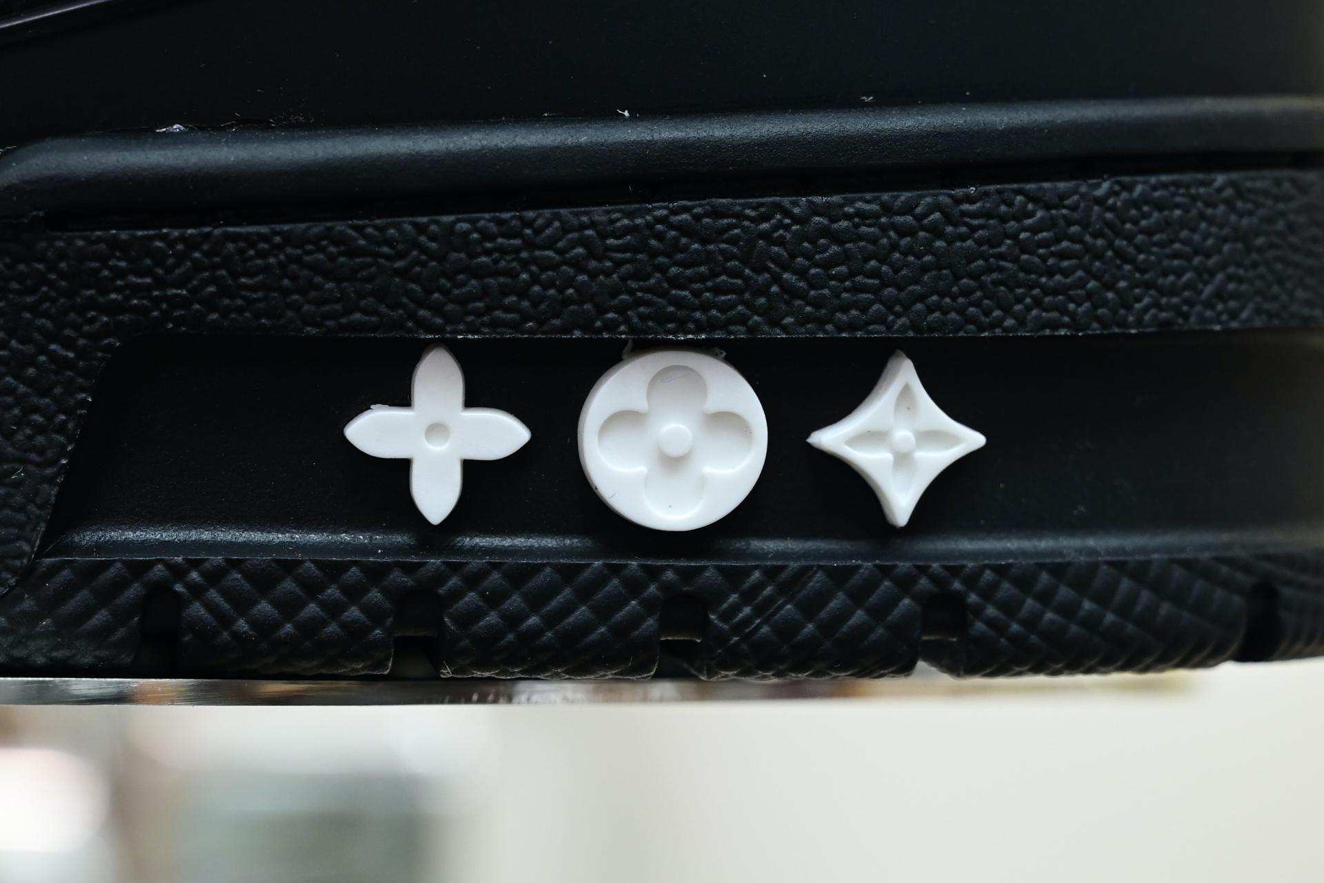 Louis Vuitton  LV   Trainer