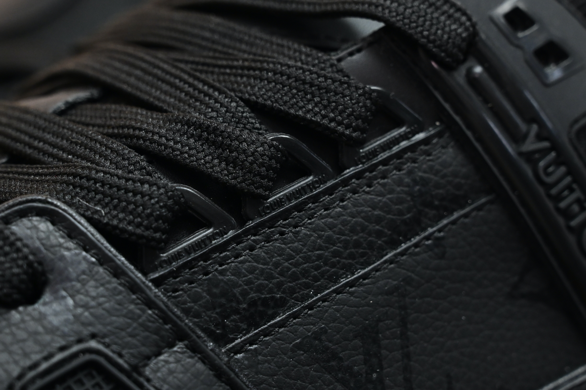 Louis Vuitton  LV  Skate